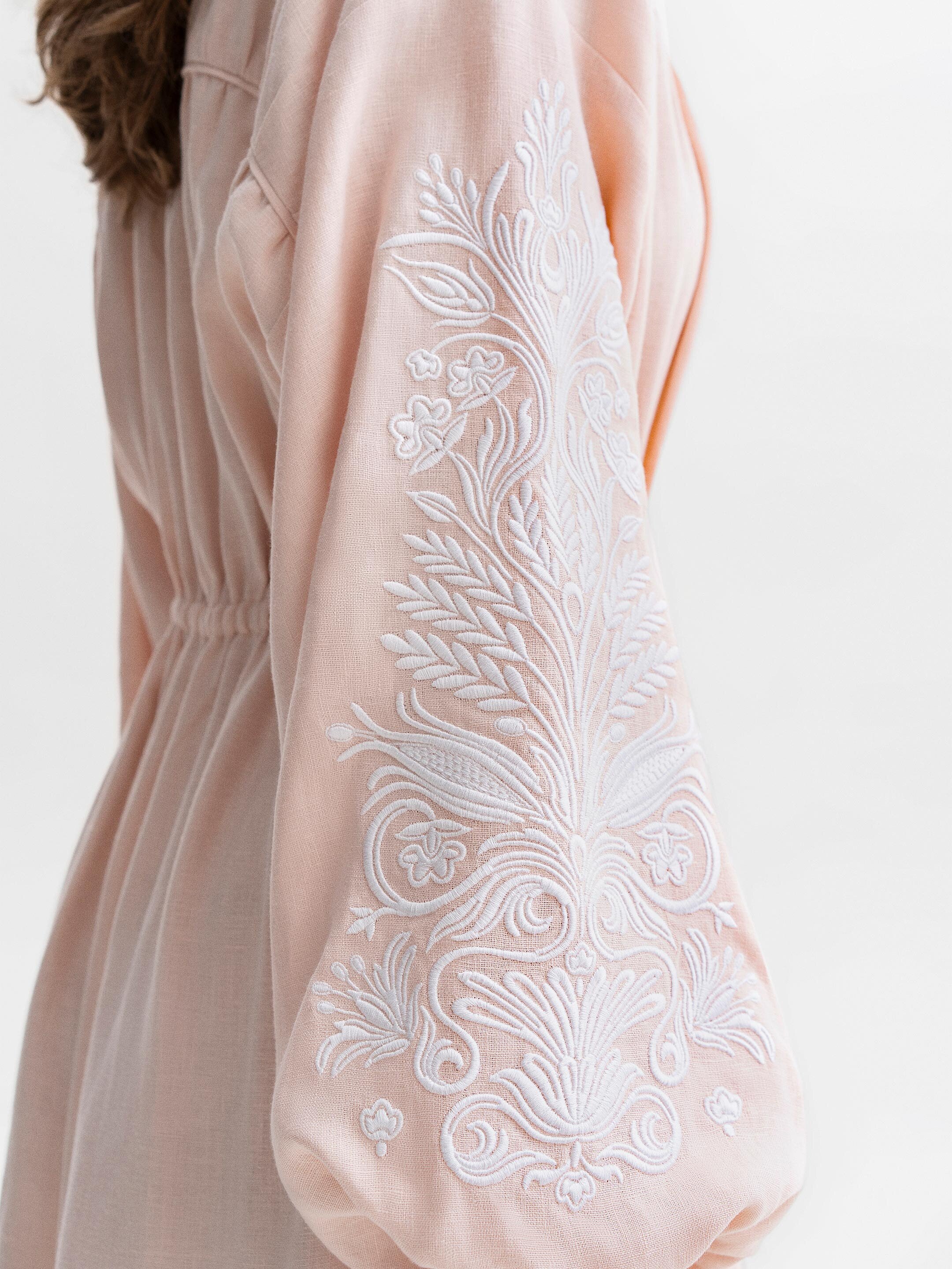 Peach embroidered midi dress with white embroidery Veil photo