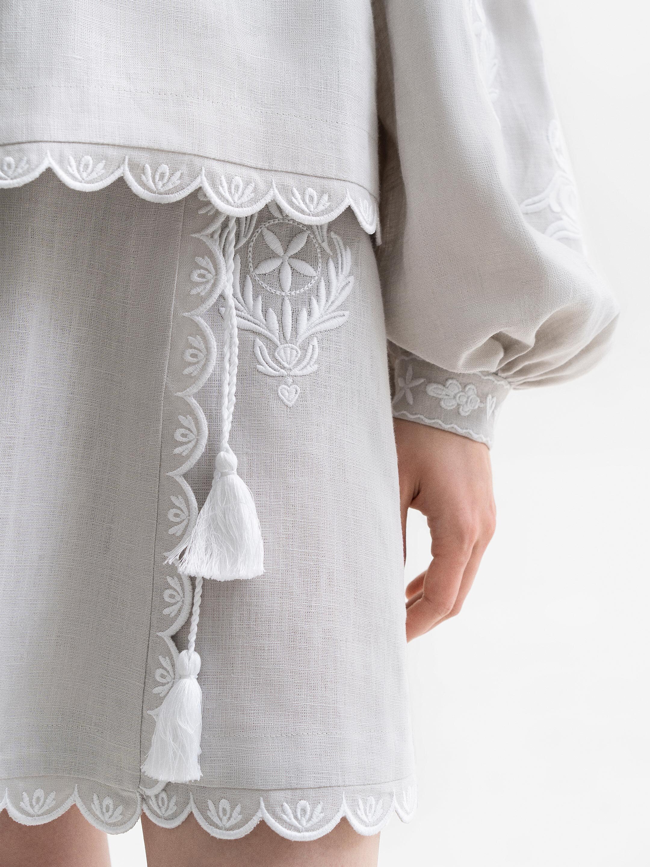 Gray linen skirt with white embroidery Nova Kakhovka photo