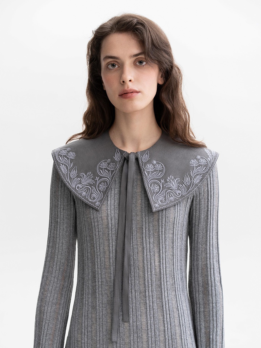Gray collar with contrasting embroidery Vitrylnyk [0]
