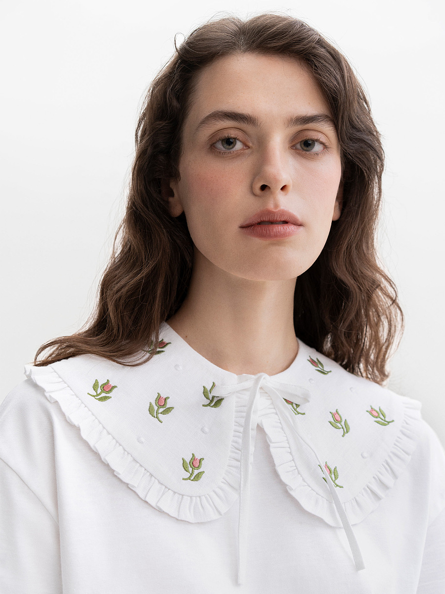 White collar with floral ornament Pelageya [0]