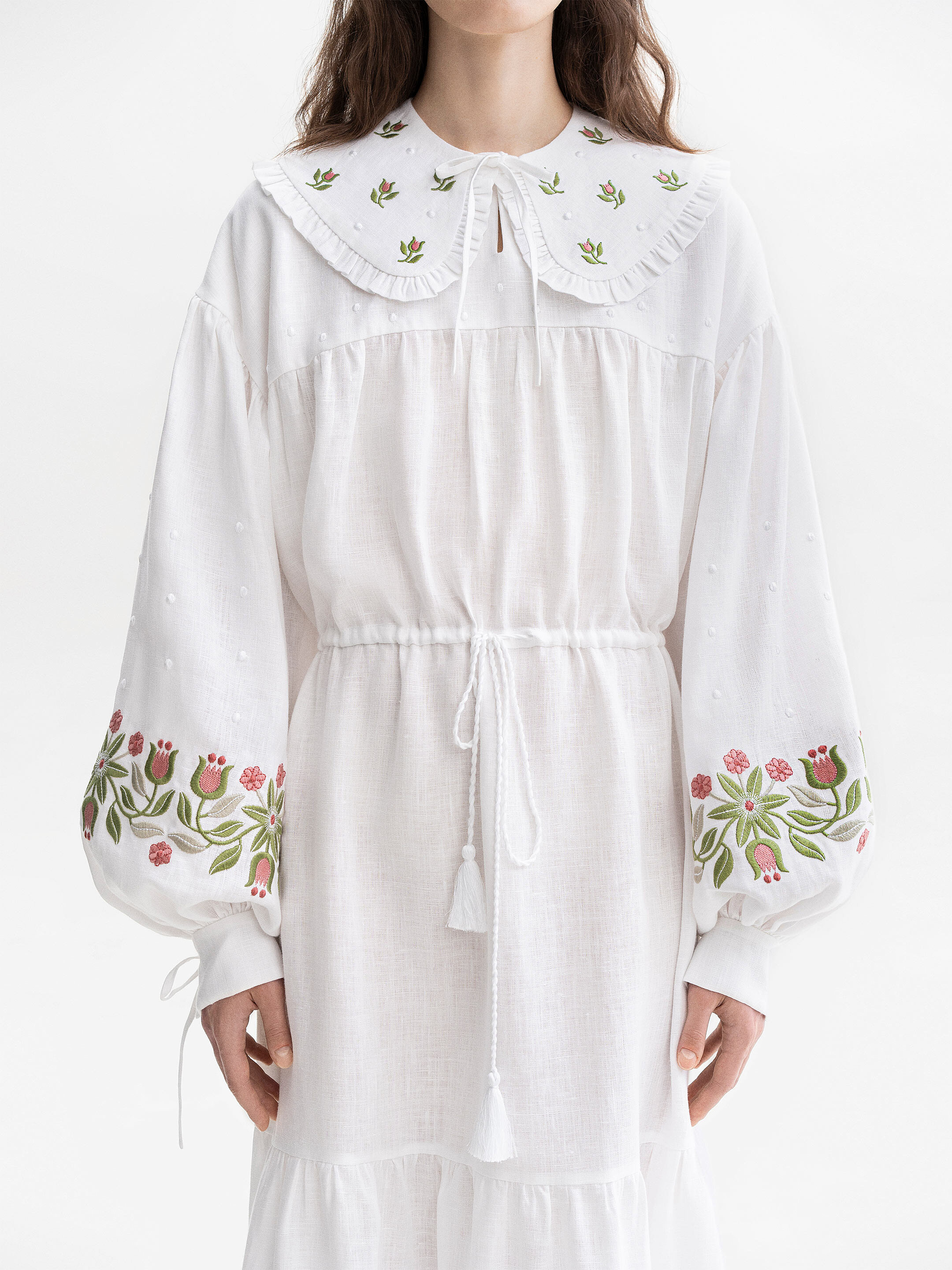 White collar with floral ornament Pelageya photo