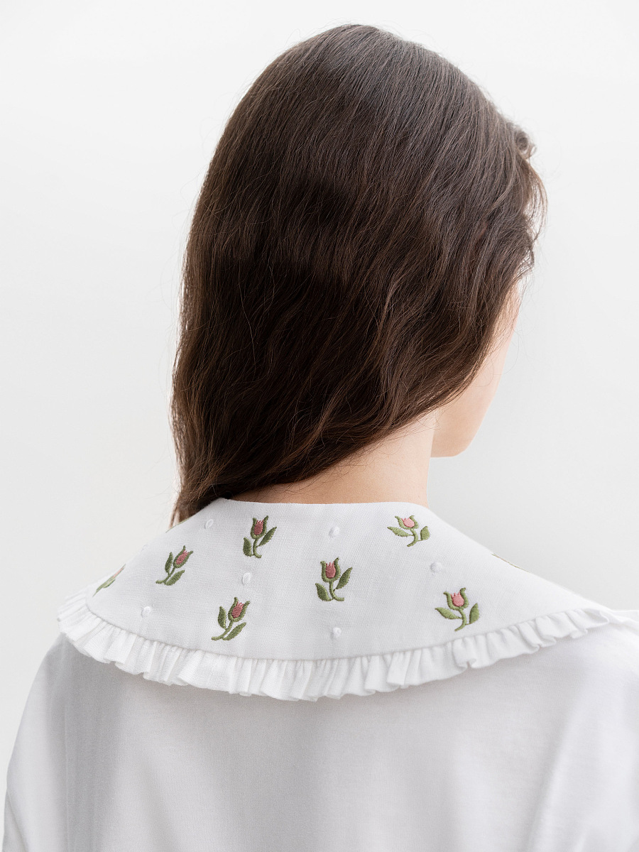 White collar with floral ornament Pelageya [0]