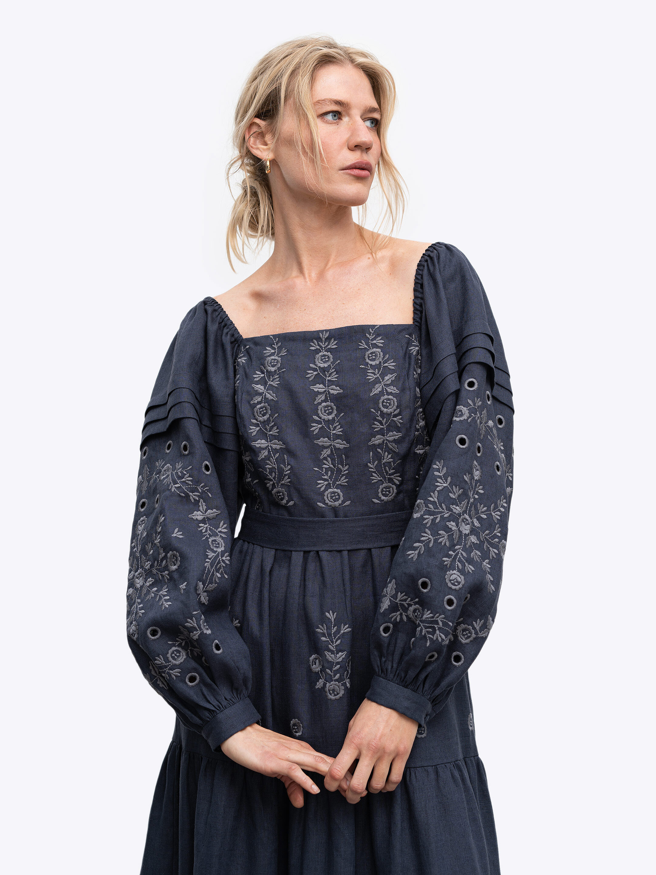Linen embroidered dress "Myt" temna choose