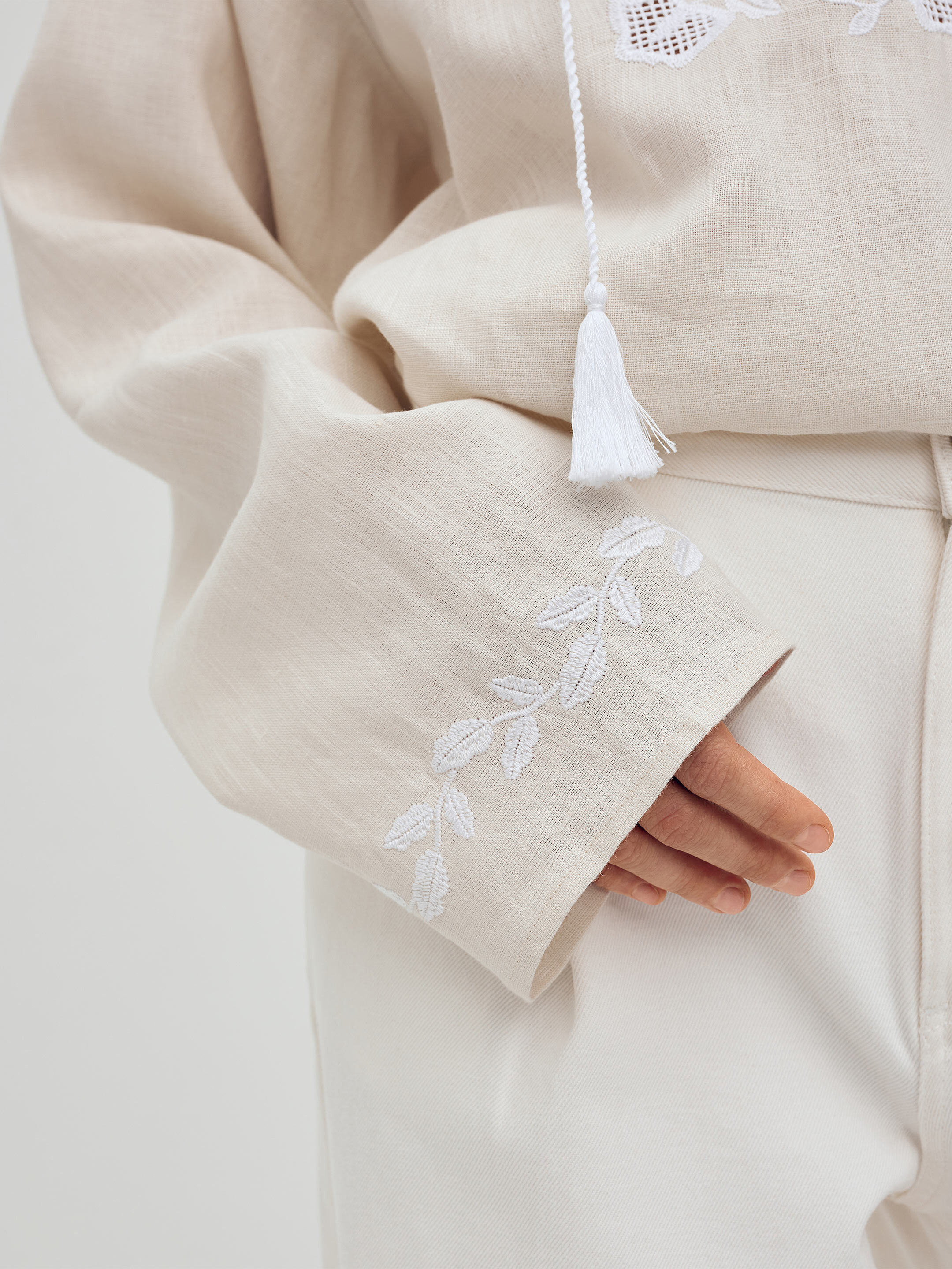 Embroidered shirt Vavylon XX photo