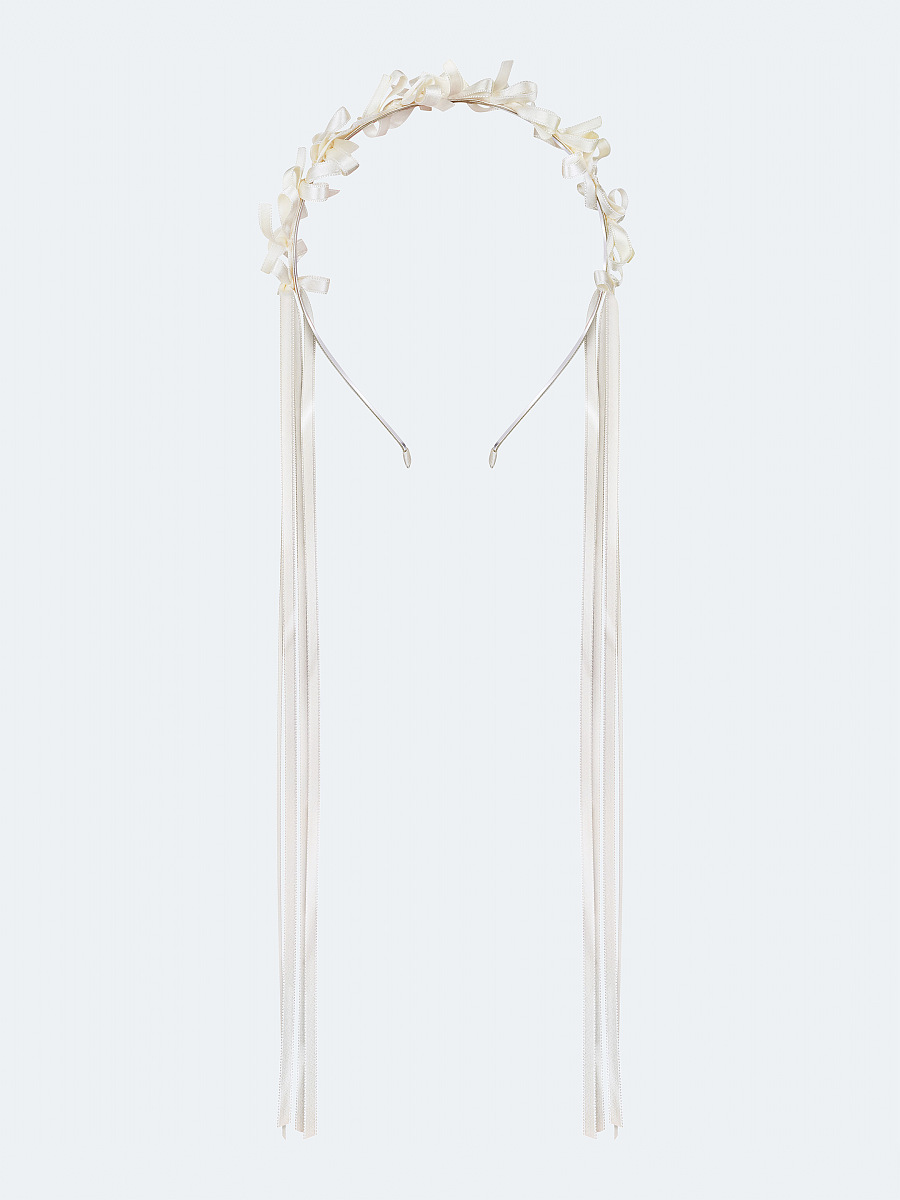 Light summer wreath made of milk-colored satin thread "Lebidka" [0]