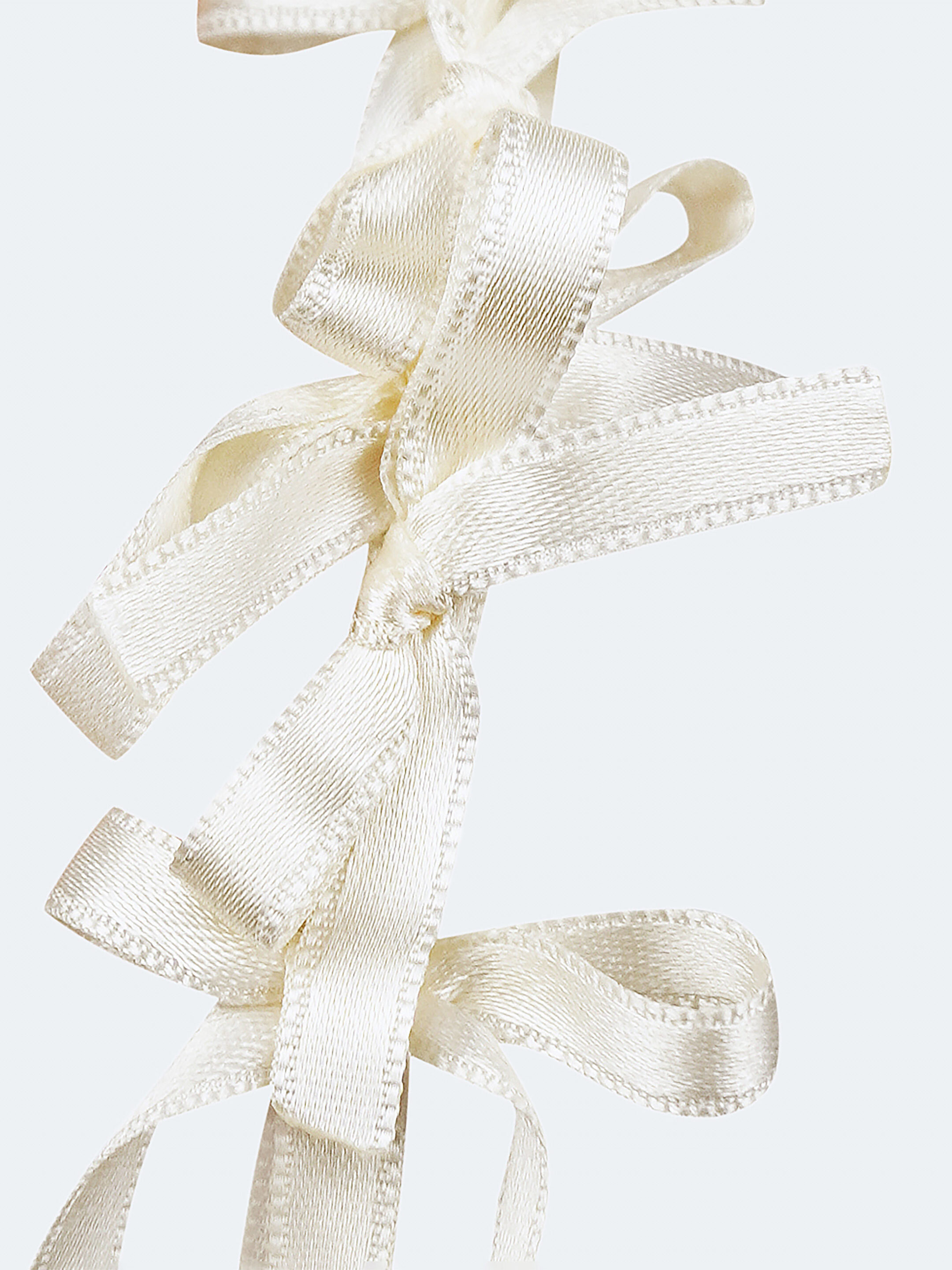 Light summer wreath made of milk-colored satin thread "Lebidka" fitting