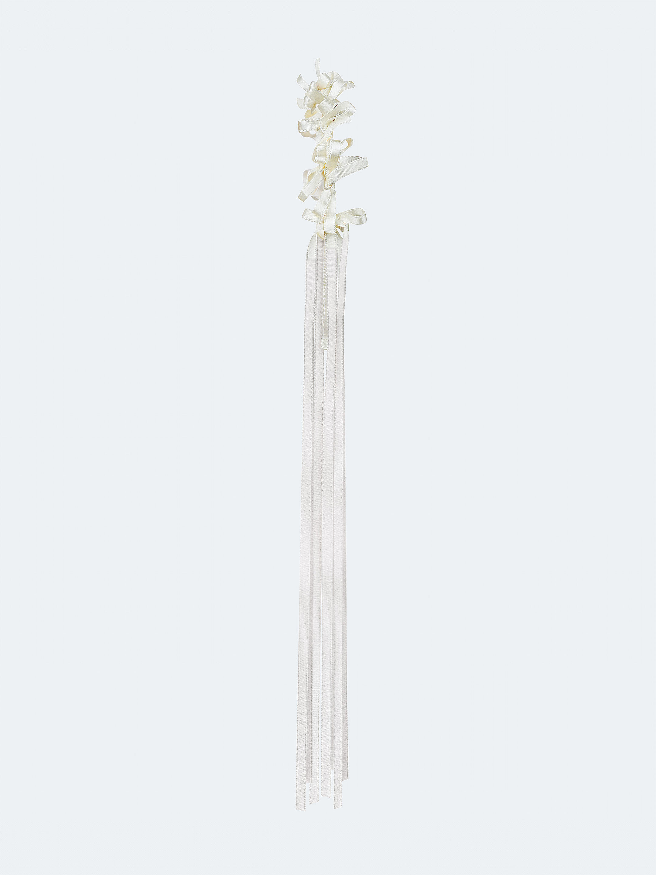 Light summer wreath made of milk-colored satin thread "Lebidka" photo