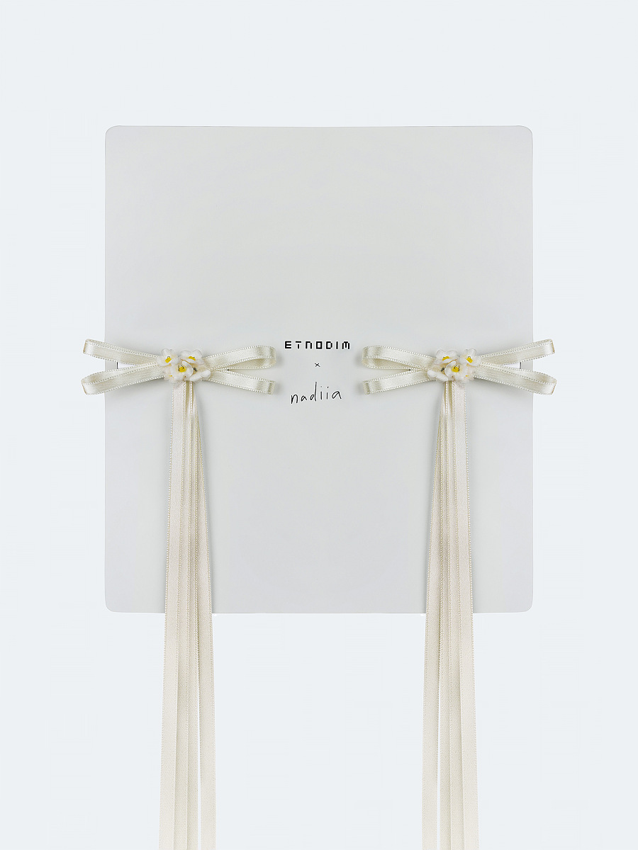 A pair of ribbons-barrettes of milk color "Tsarivna" [0]