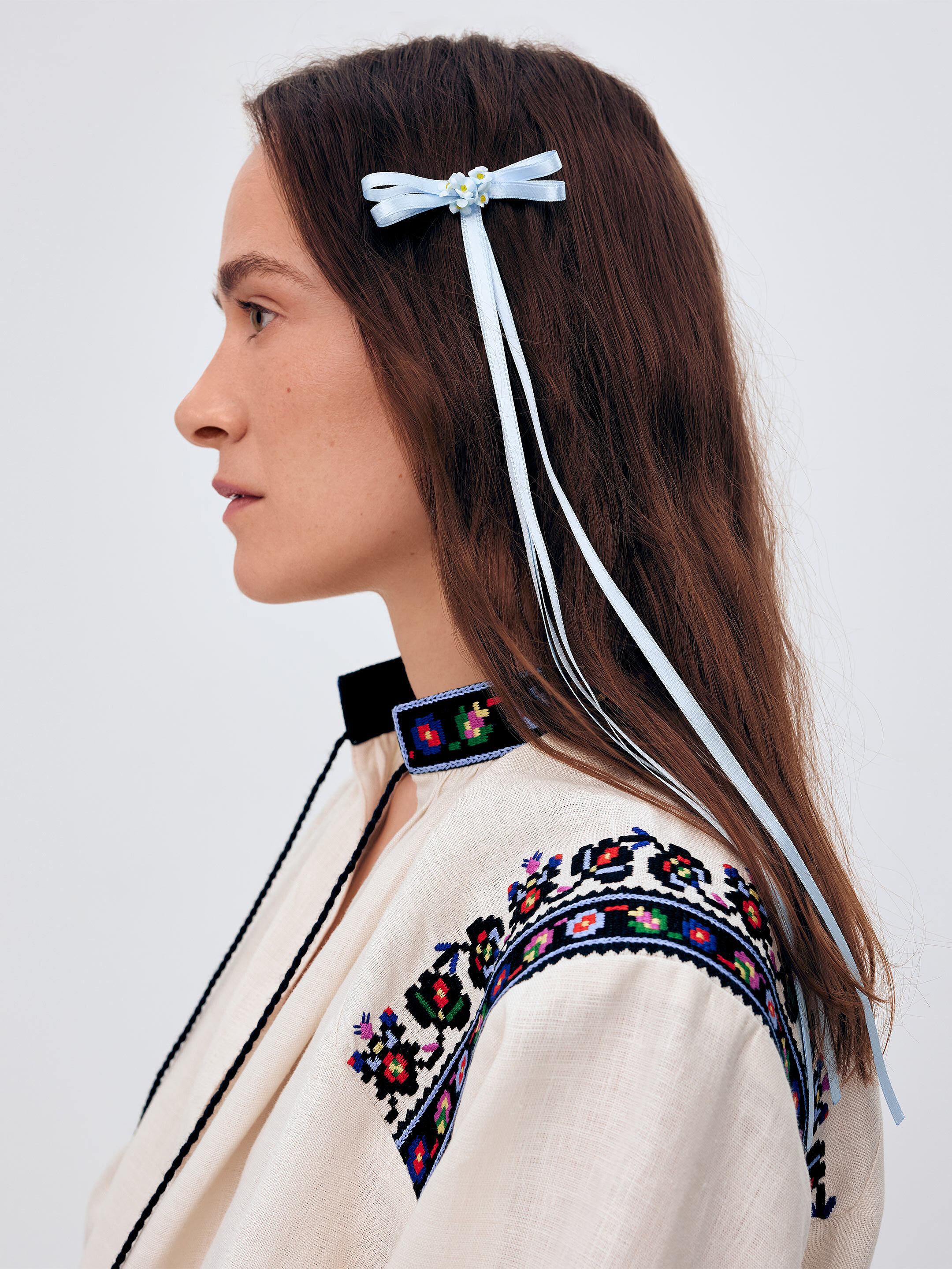 A pair of ribbons-barrettes of white color "Tsarivna" Buy