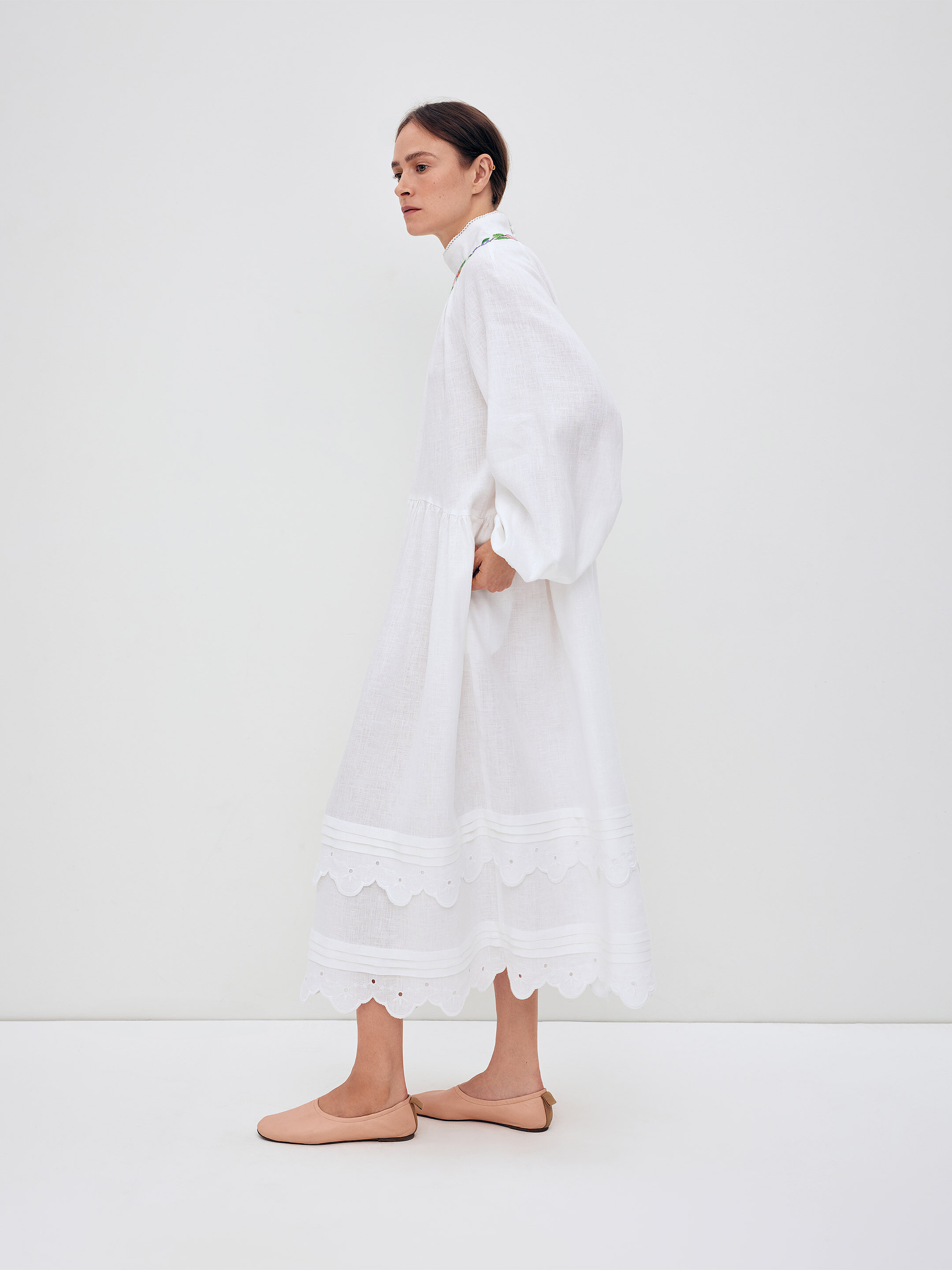 Long embroidered dress with fastening "Vinok" fitting