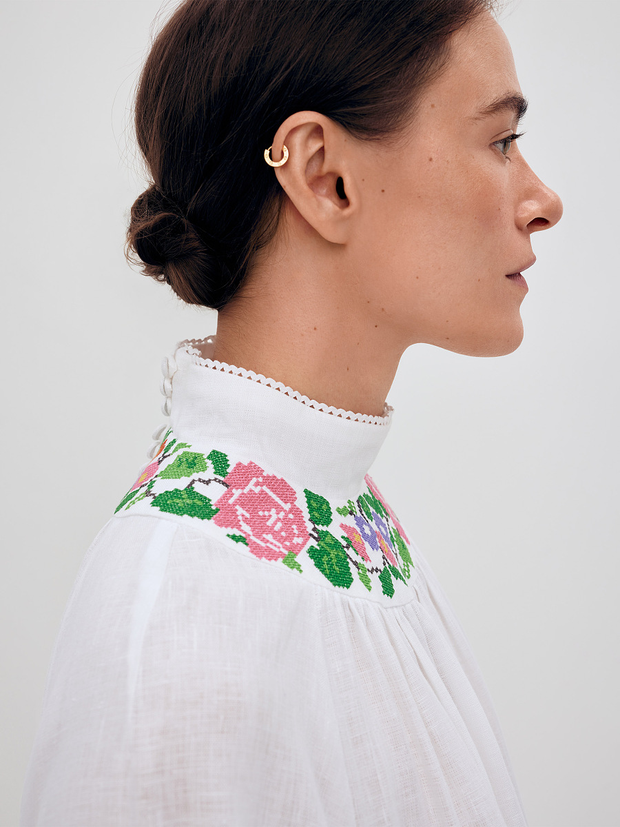 Long embroidered dress with fastening "Vinok" [0]