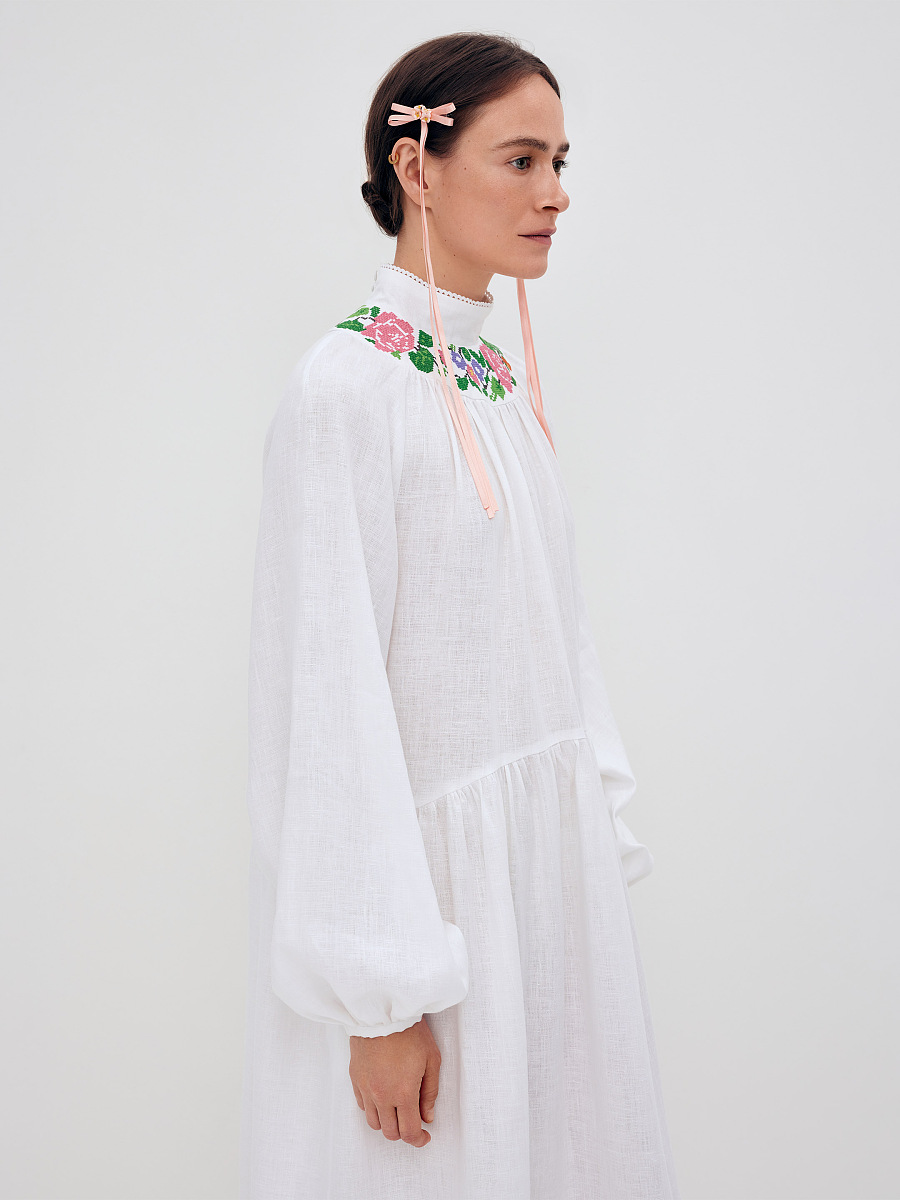 Long embroidered dress with fastening "Vinok" [0]