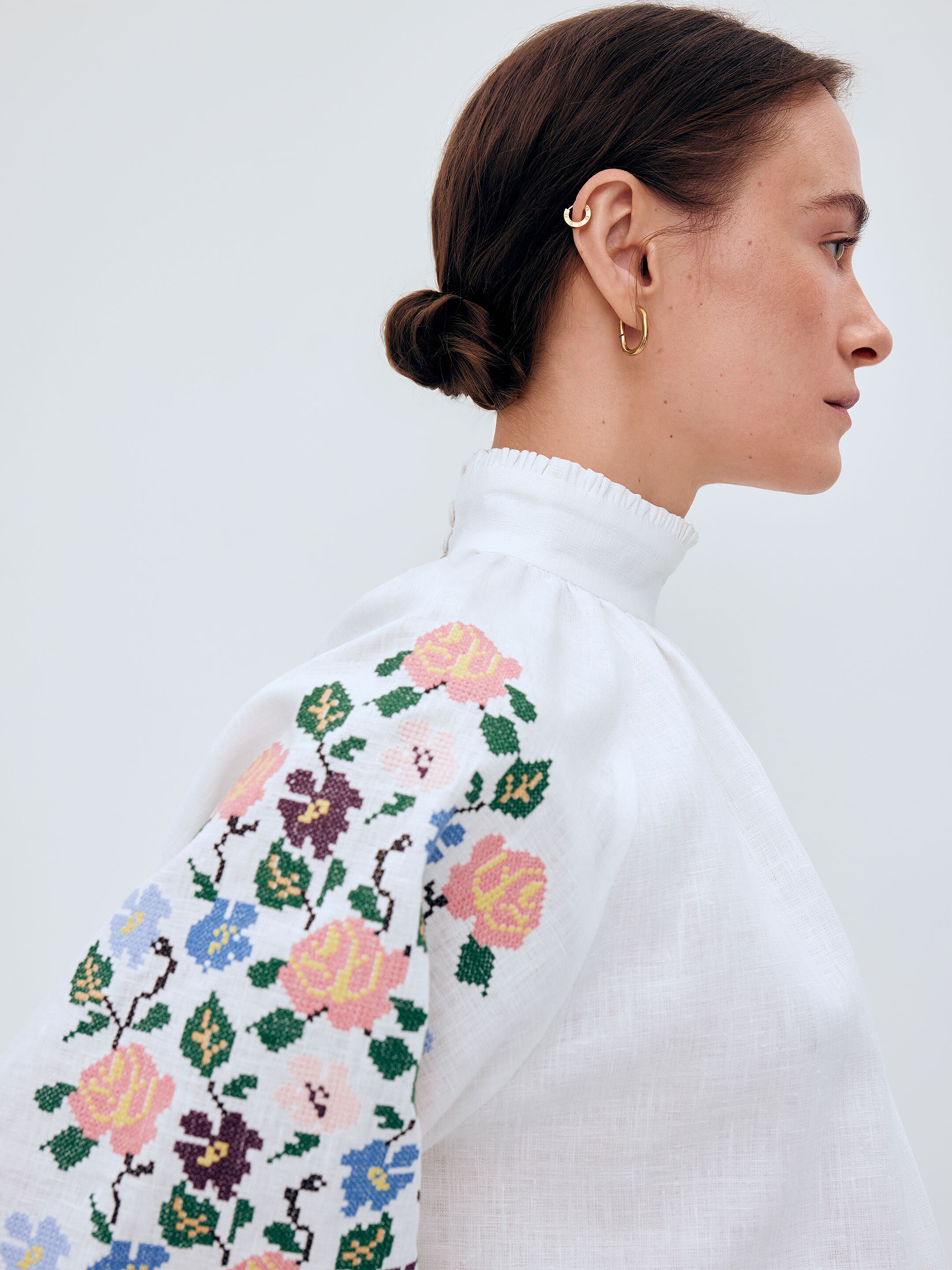 Linen shirt with floral ornament "Bouquet" in Ukraine