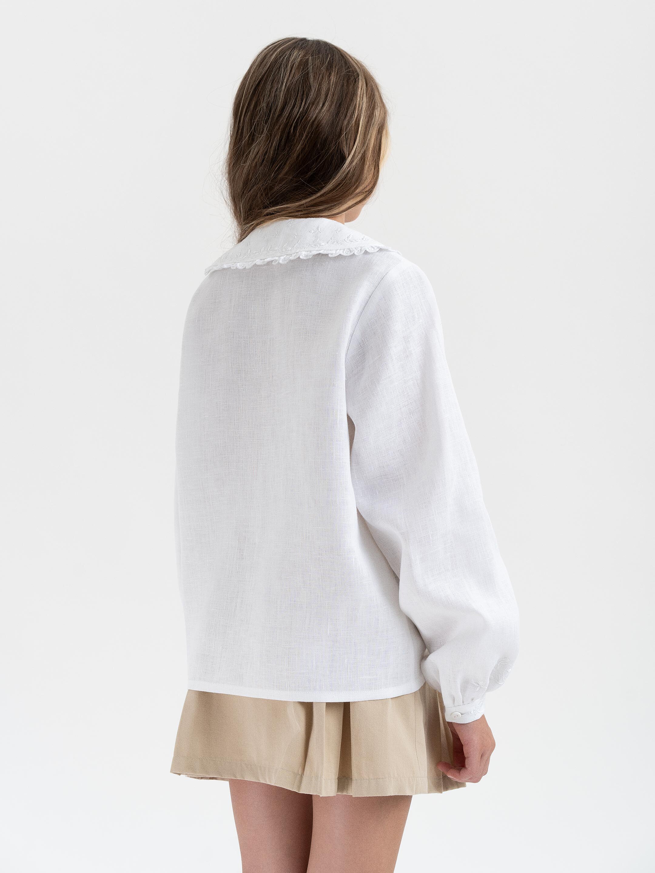 Embroidered shirt for girls "Lea" in Ukraine