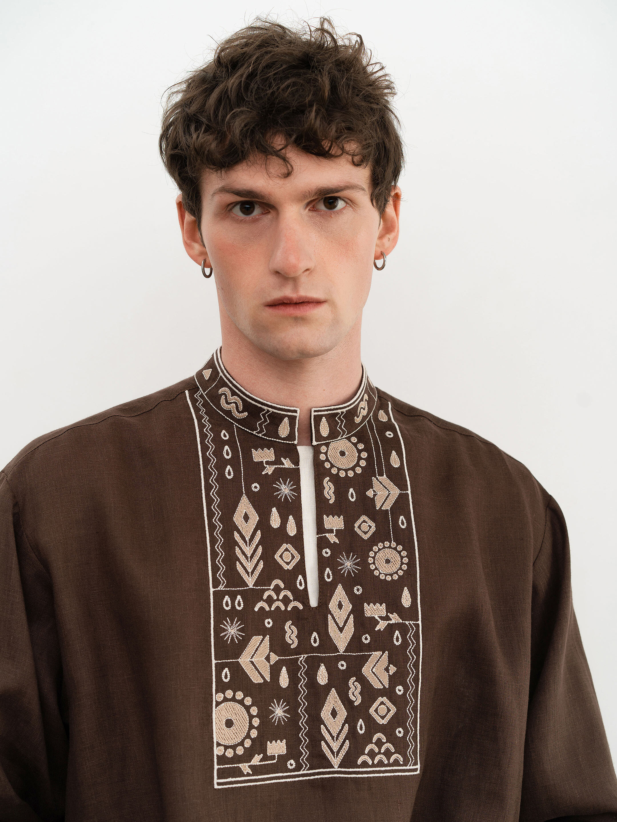 Men's brown embroidered shirt "Kmyn" photo
