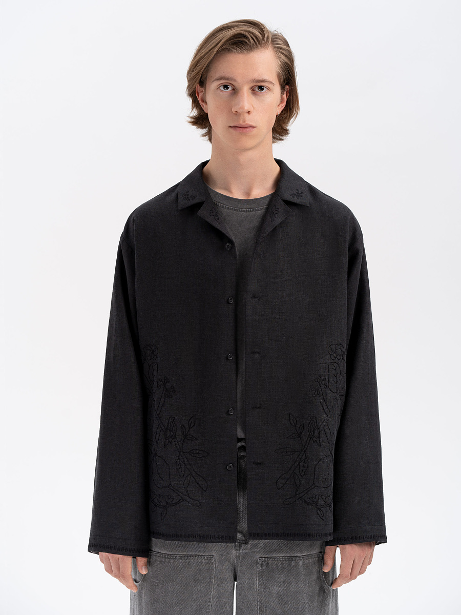 Black shirt with matching embroidery "Hlid" [0]