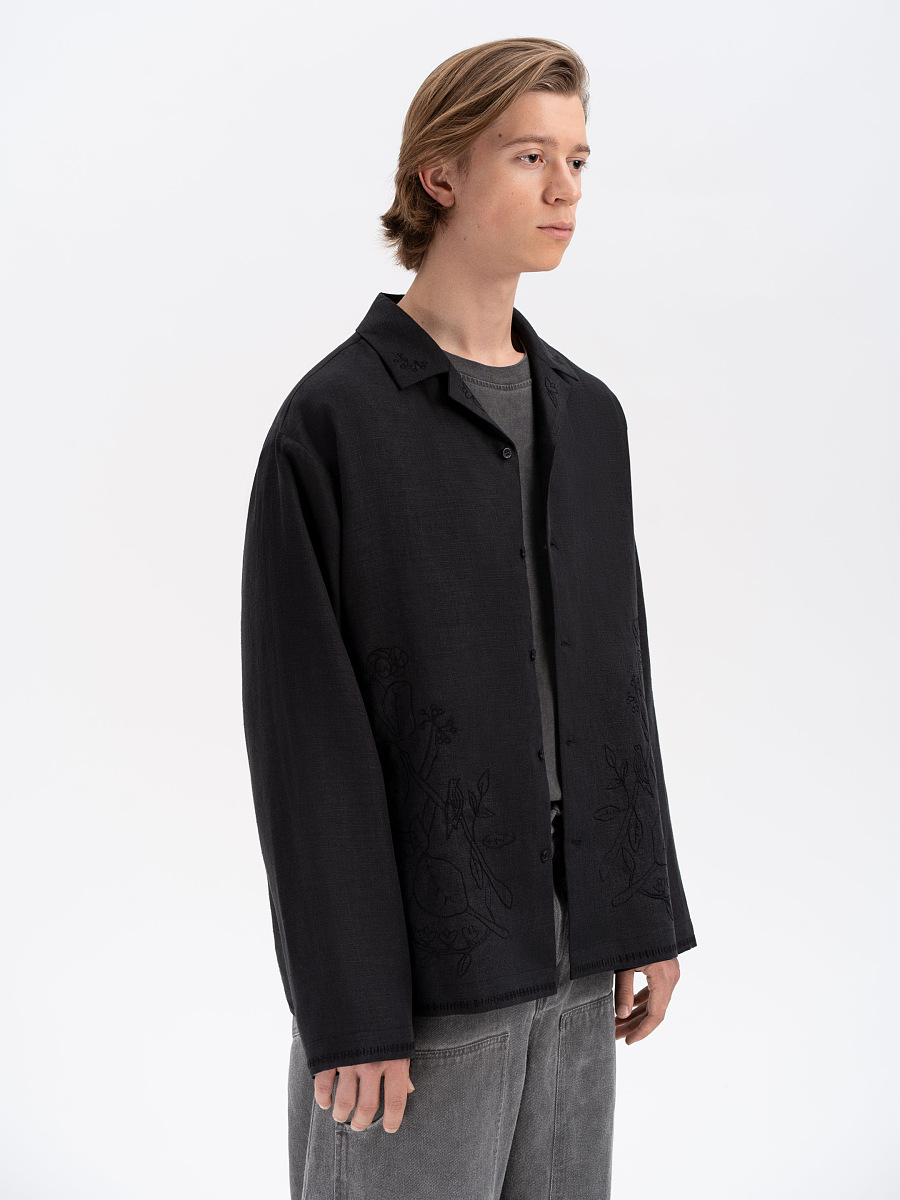 Black shirt with matching embroidery "Hlid" [0]