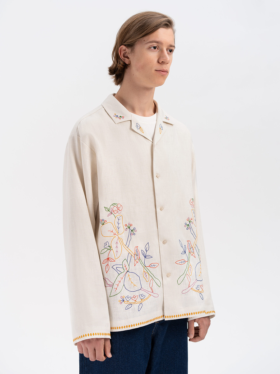 Light shirt with colored embroidery "Hlid" [0]