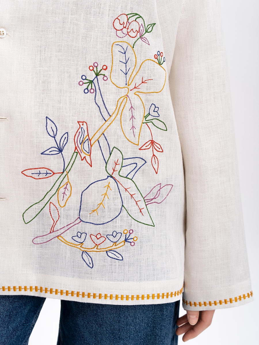 Light shirt with colored embroidery "Hlid" [0]