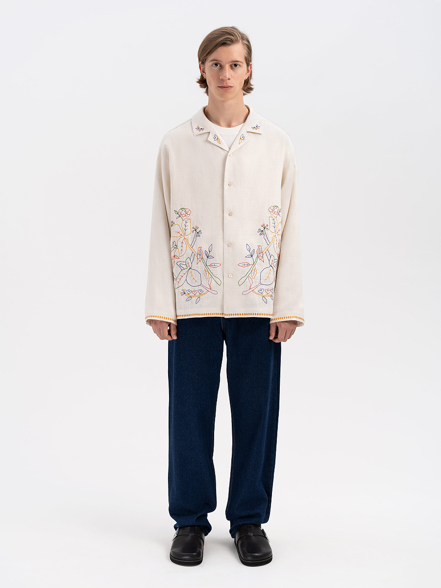 Light shirt with colored embroidery "Hlid" [0]