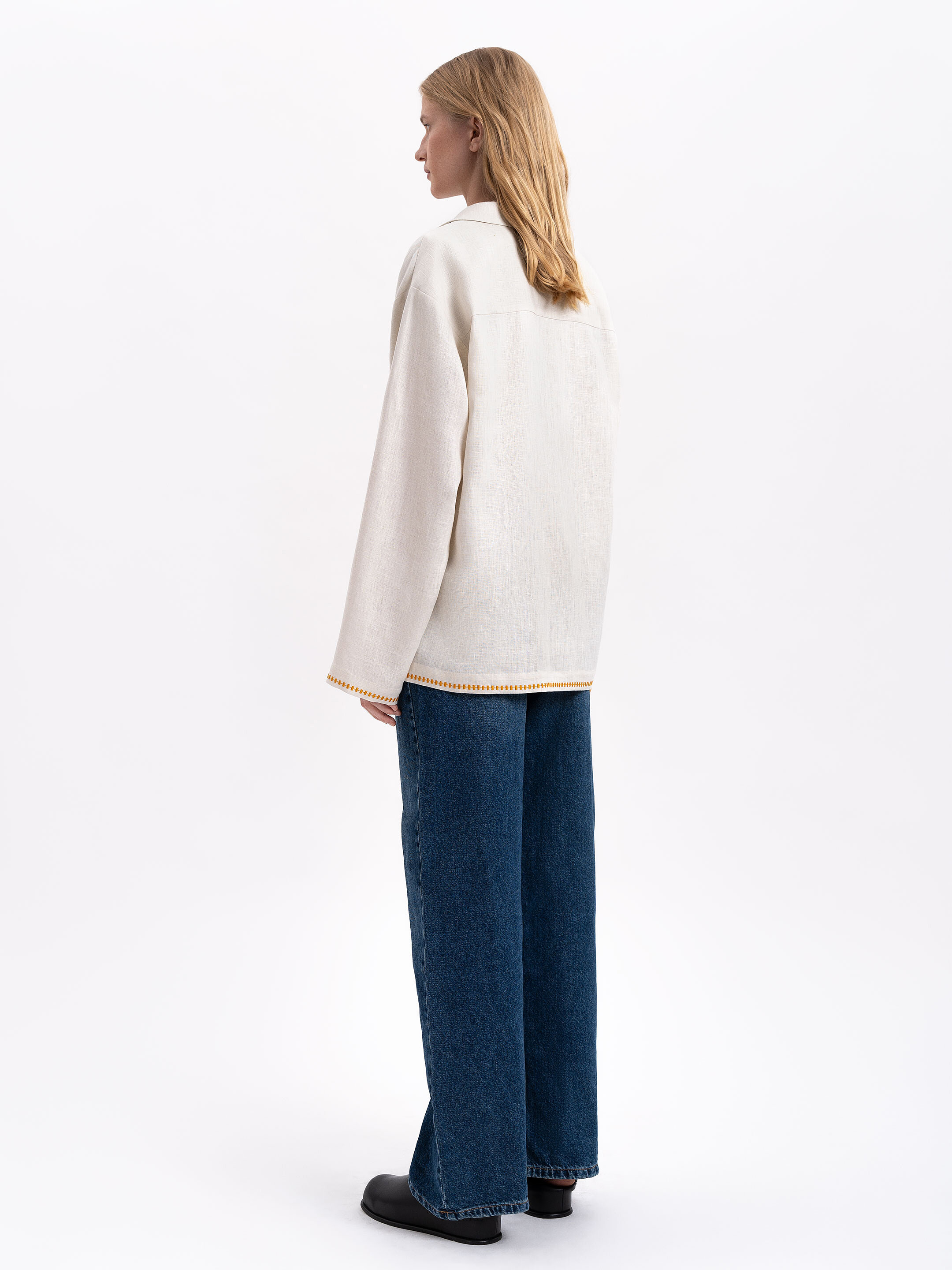Light shirt with colored embroidery "Hlid" photo