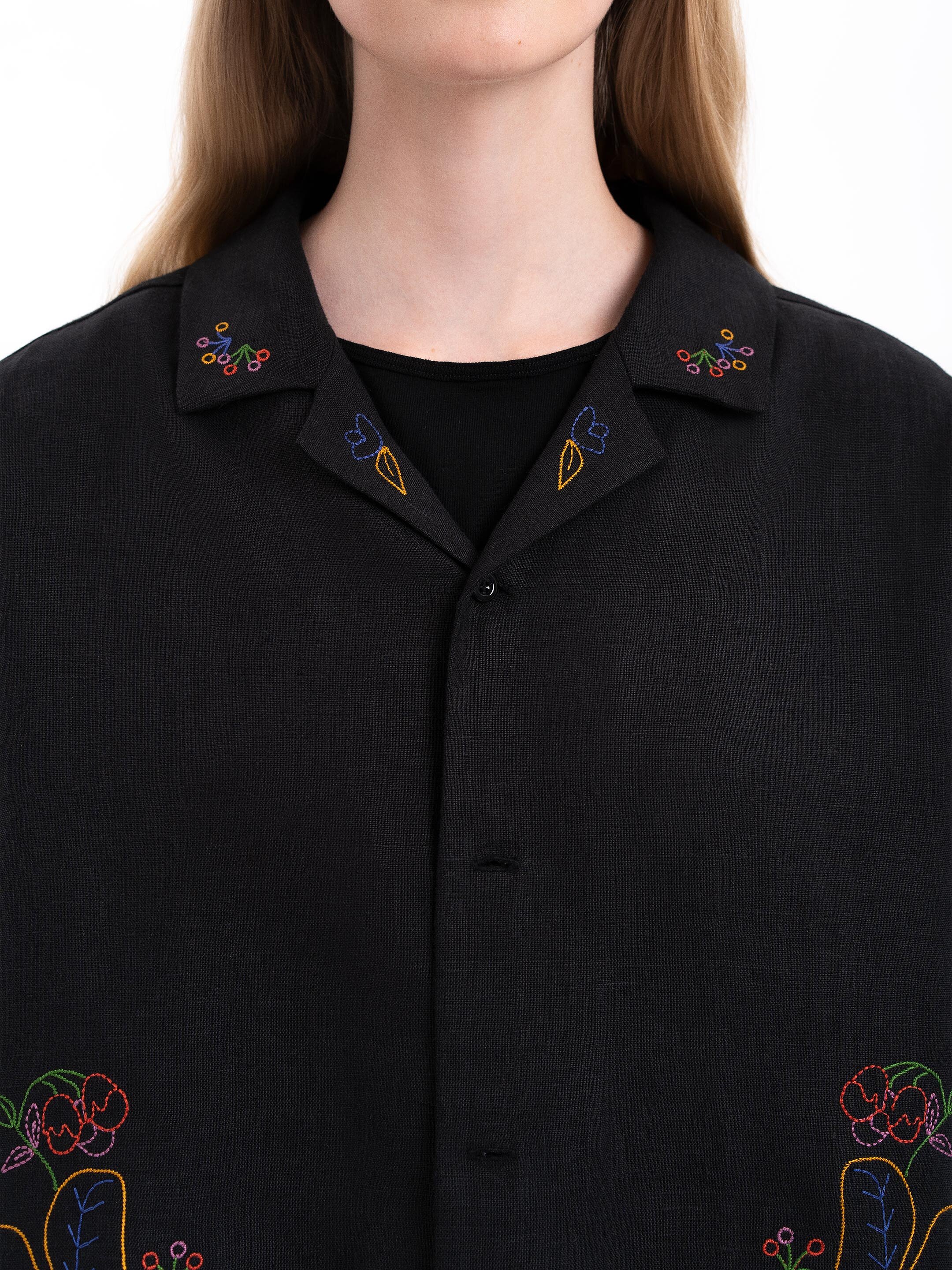 Dark shirt with colored embroidery "Hlid" cheap