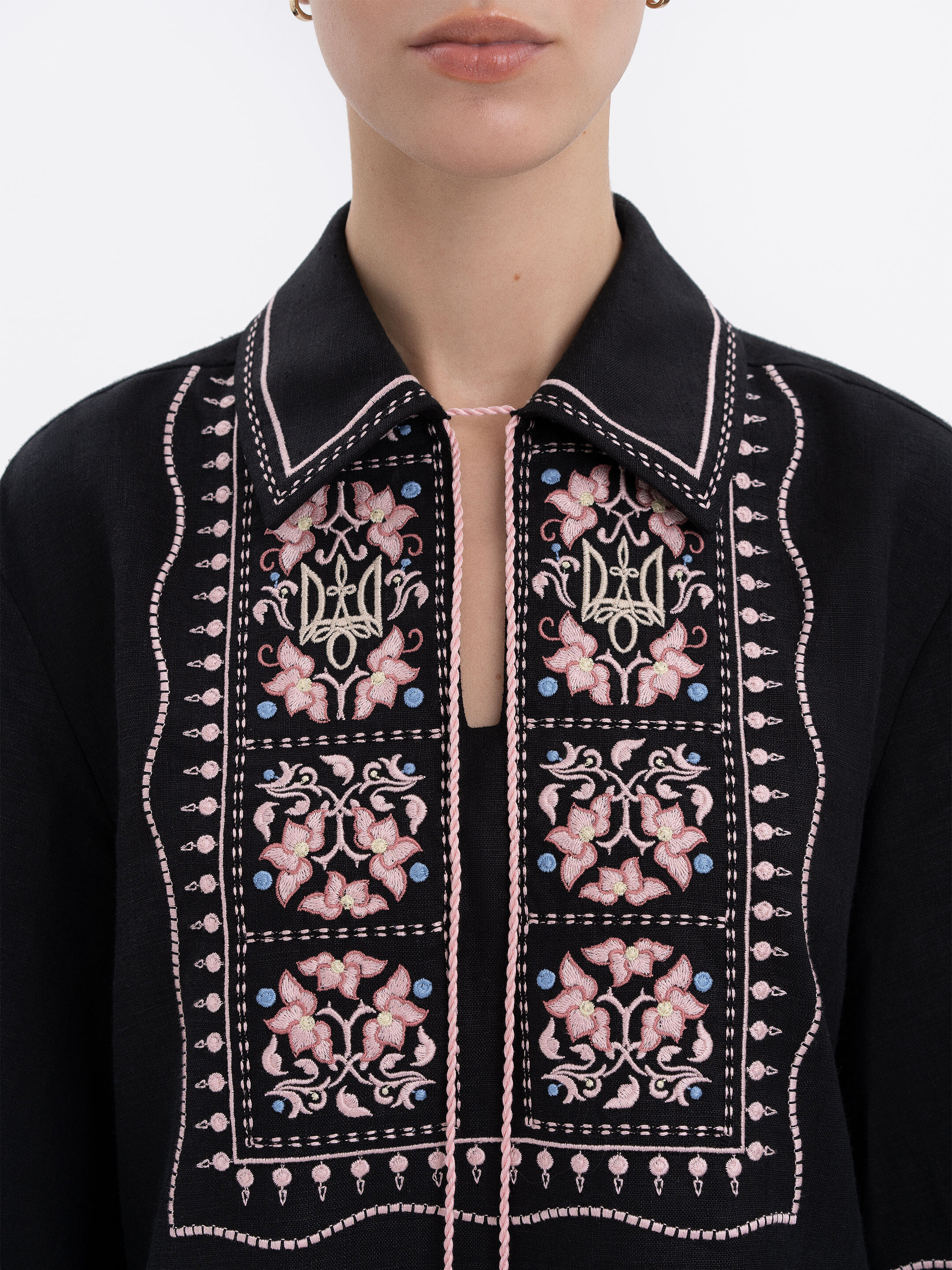 Black shirt with colorful embroidery "Polysk" photo