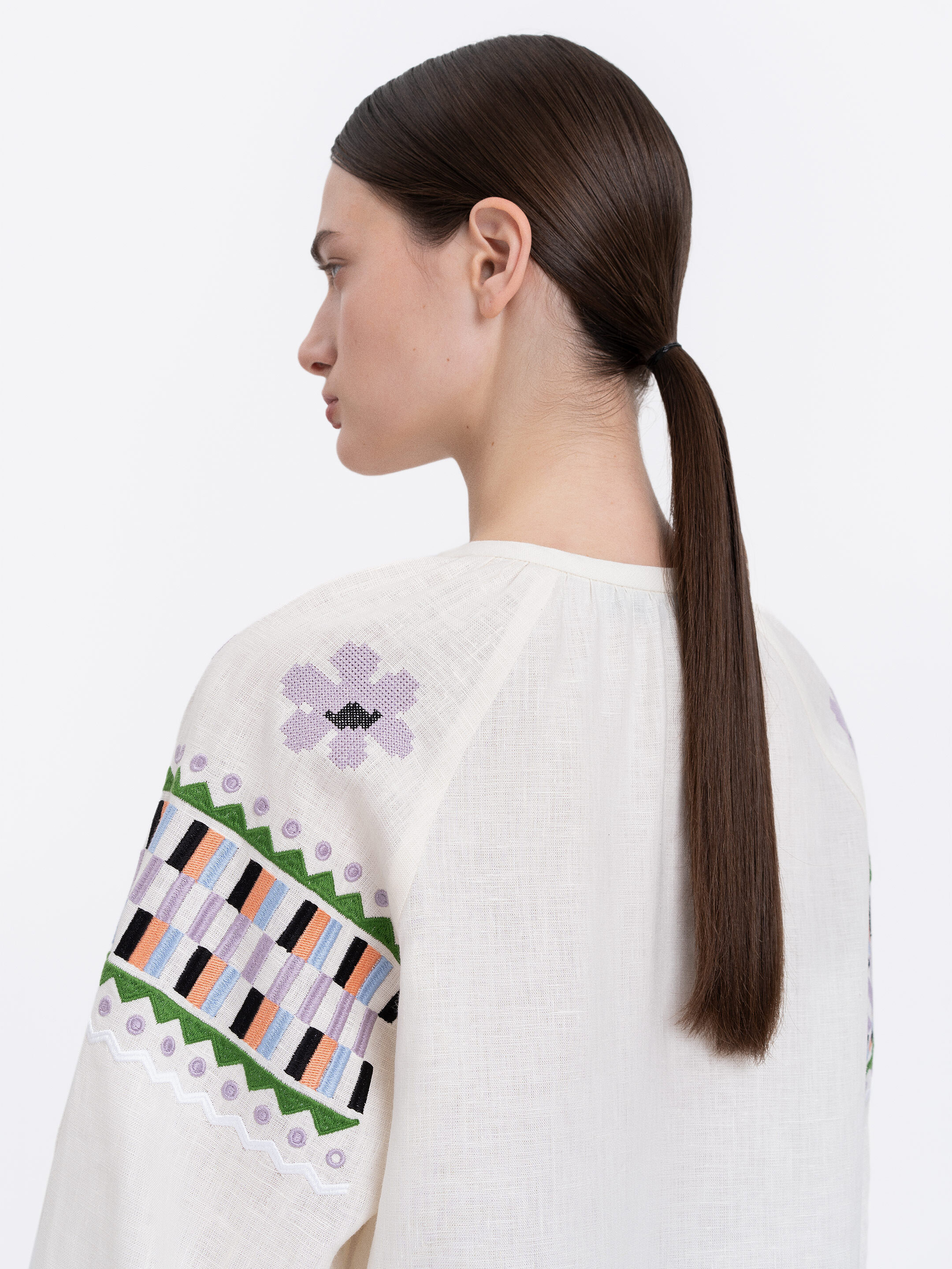Milk‑coloured embroidered shirt  “Oda” choose