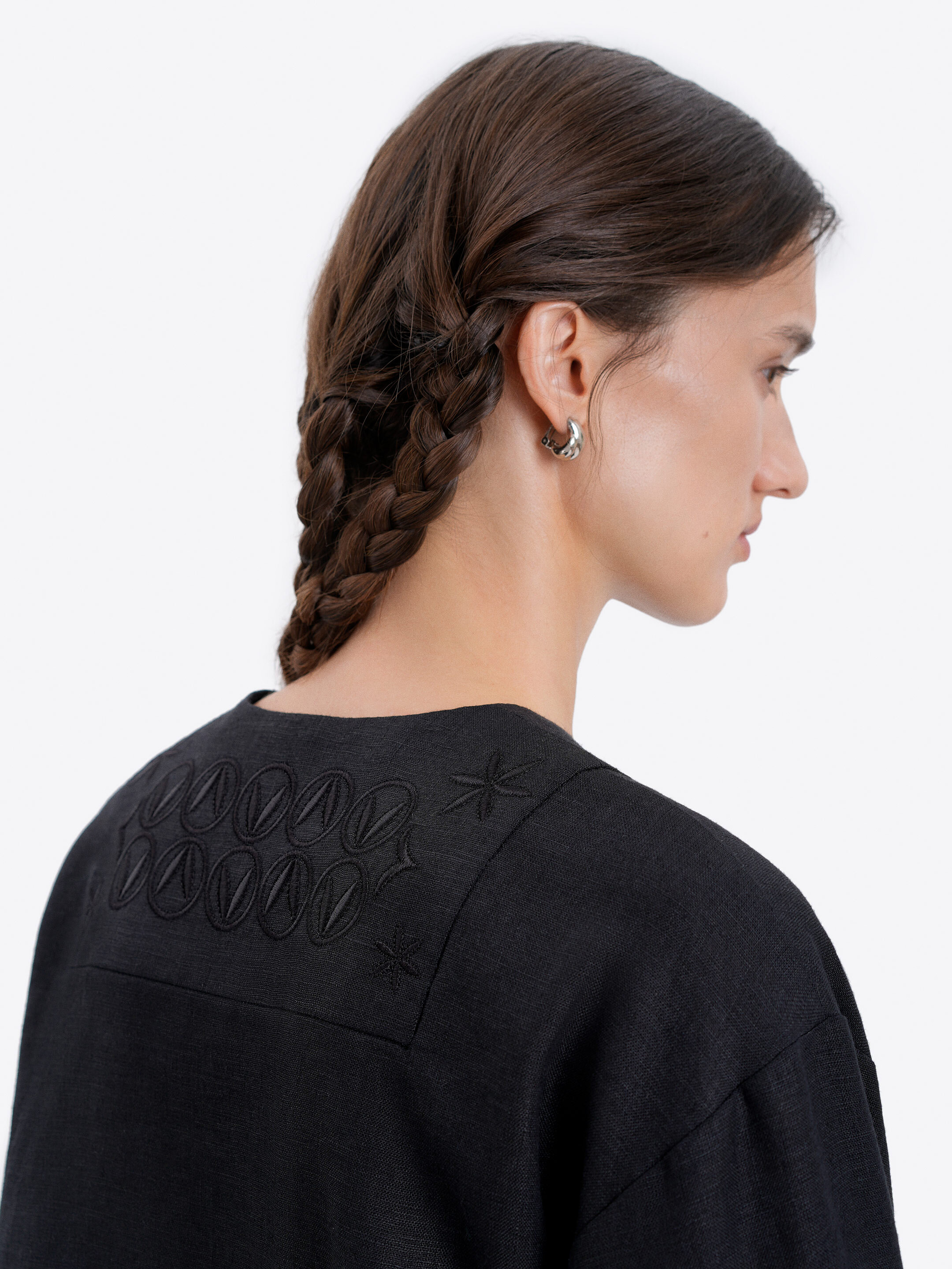 Linen embroidered shirt "Ornamenty Lesi" photo