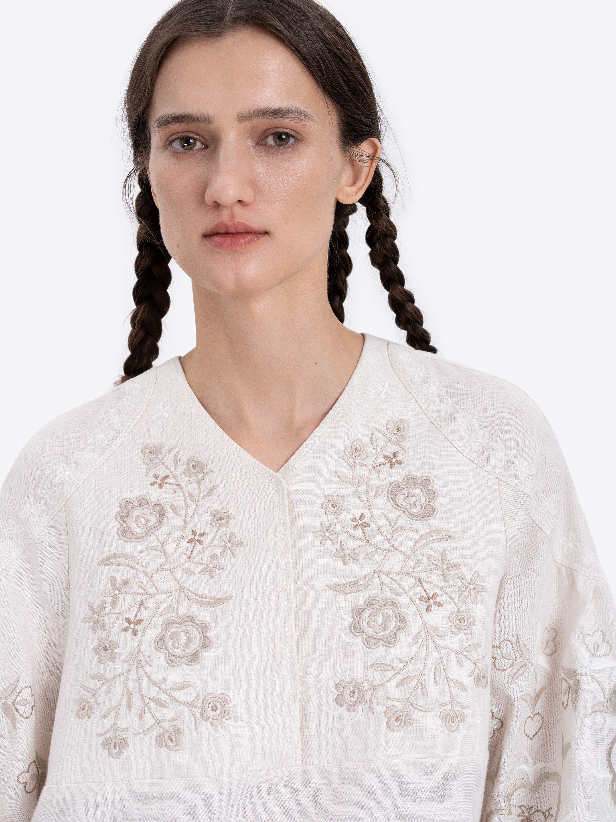 Linen blouse "Ornek" in Milky White photo