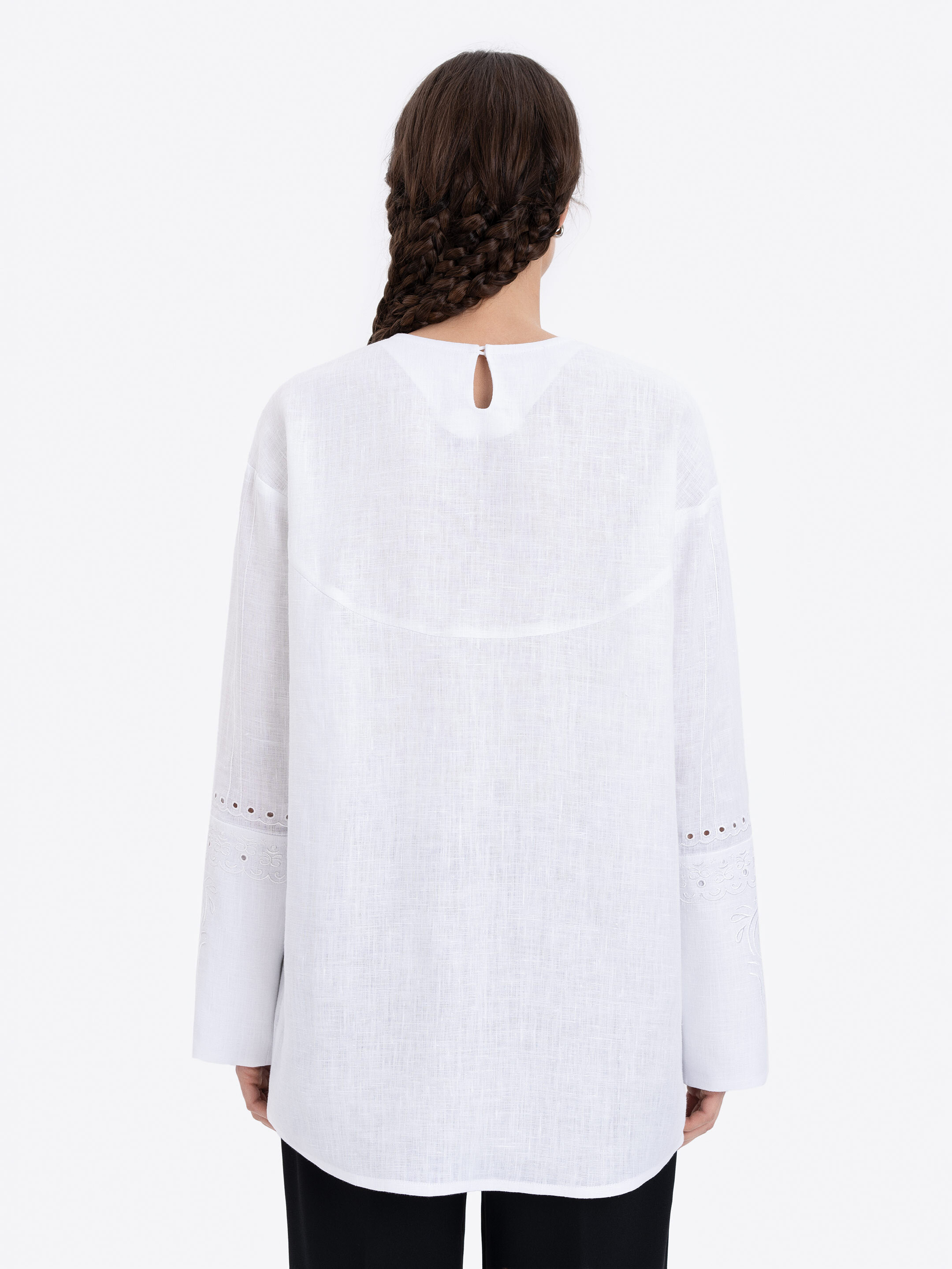 Linen embroidered shirt "Fontan sliz" in Ukraine