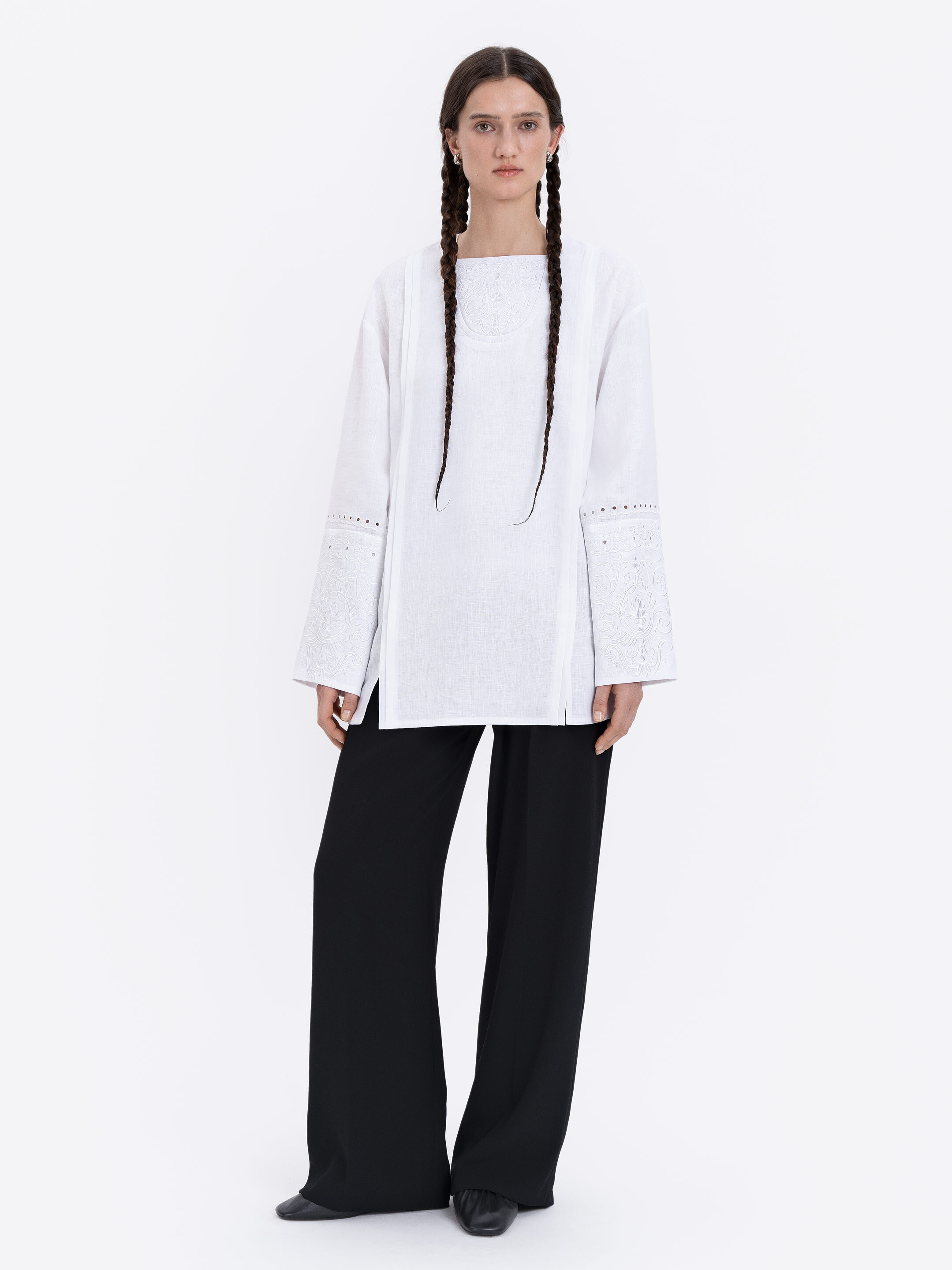 Linen embroidered shirt "Fontan sliz" photo