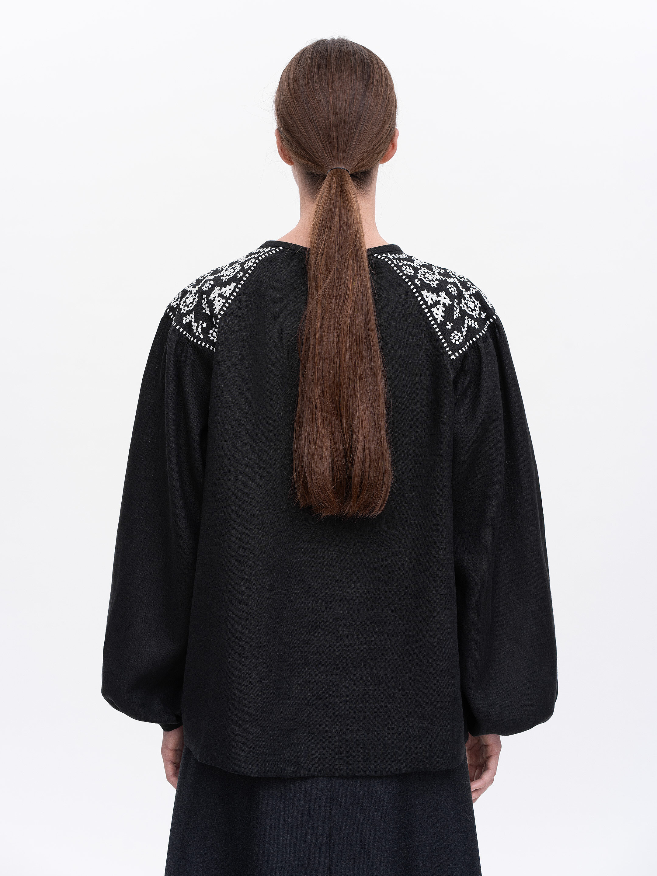 Embroidered shirt "Izola" black choose