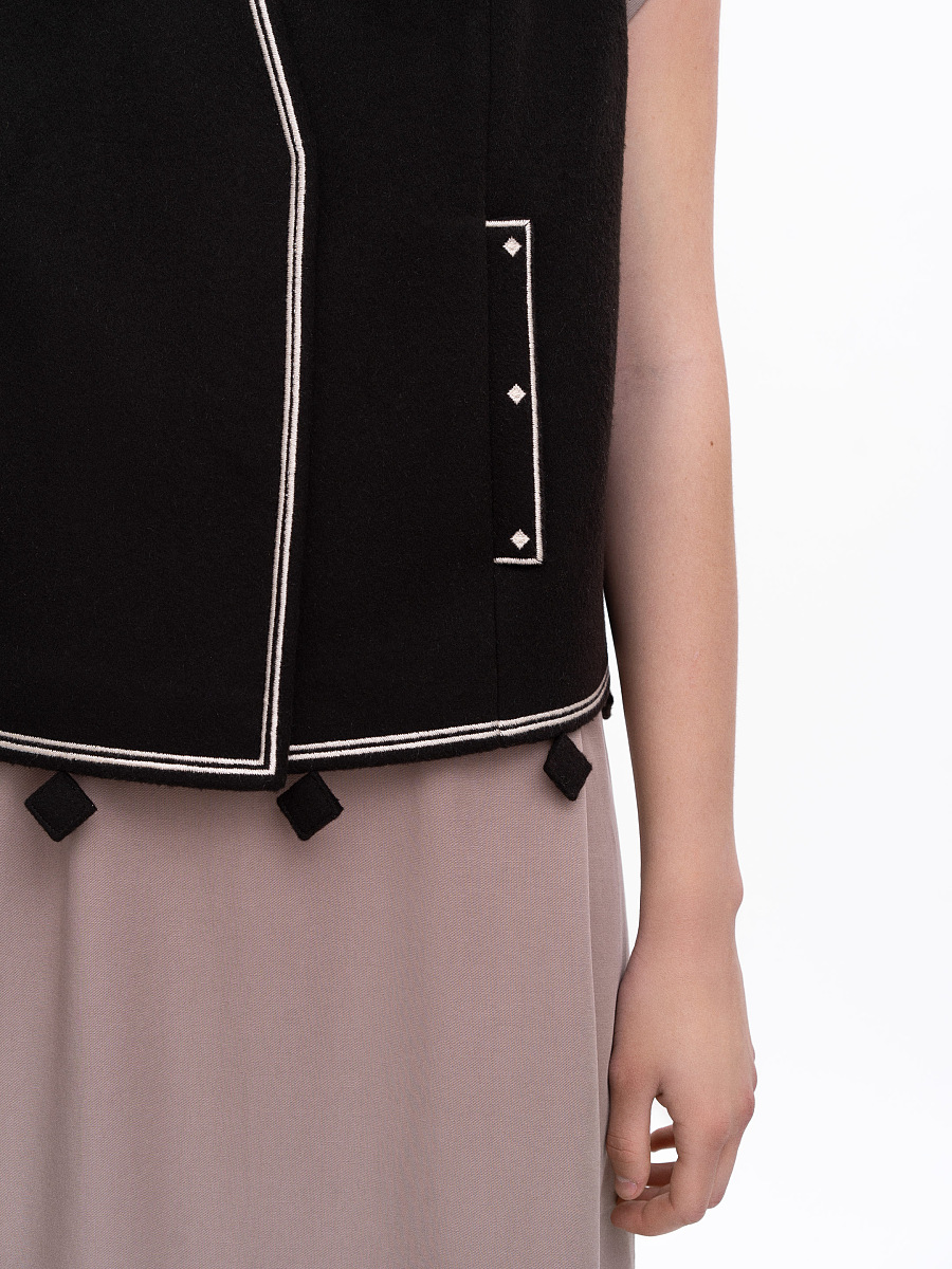 Dark brown embroidered vest "Kibchyk" [0]