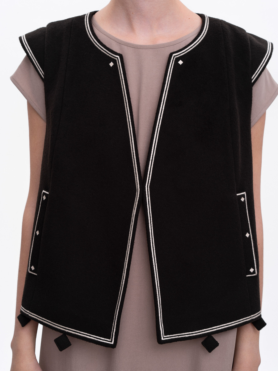 Dark brown embroidered vest "Kibchyk" [0]