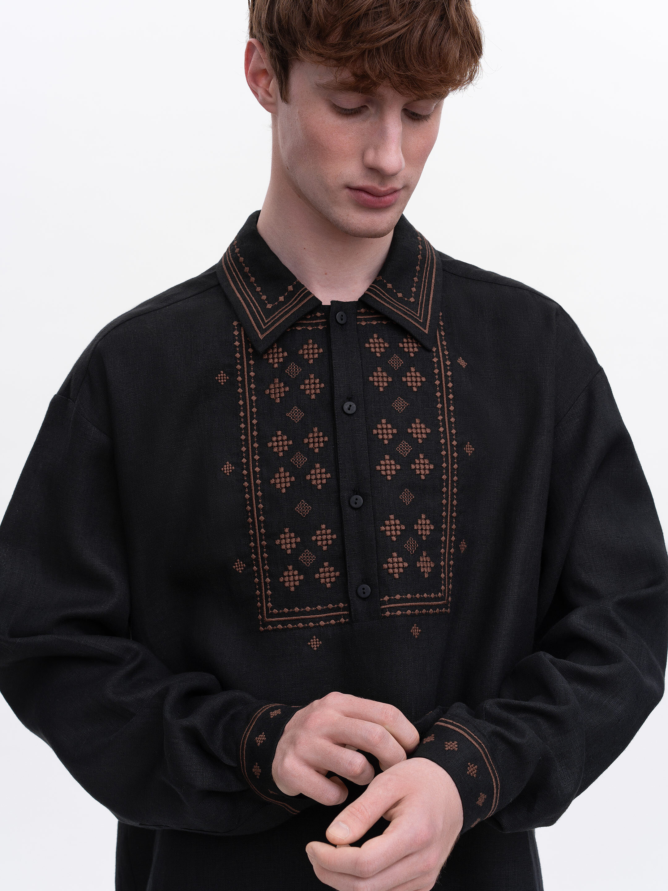 Men’s embroidered shirt  “Tien” photo