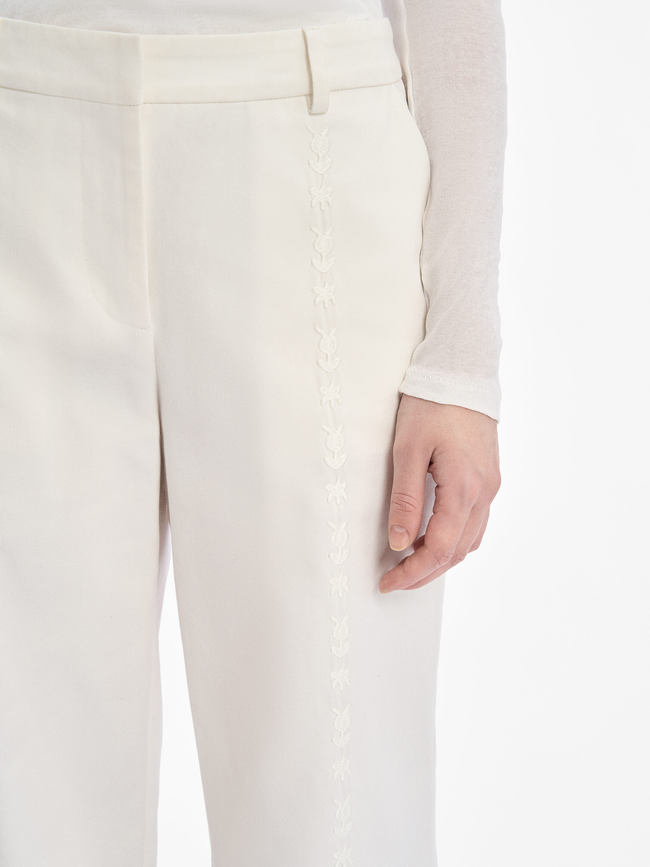 “Osonnia” white pants in Ukraine