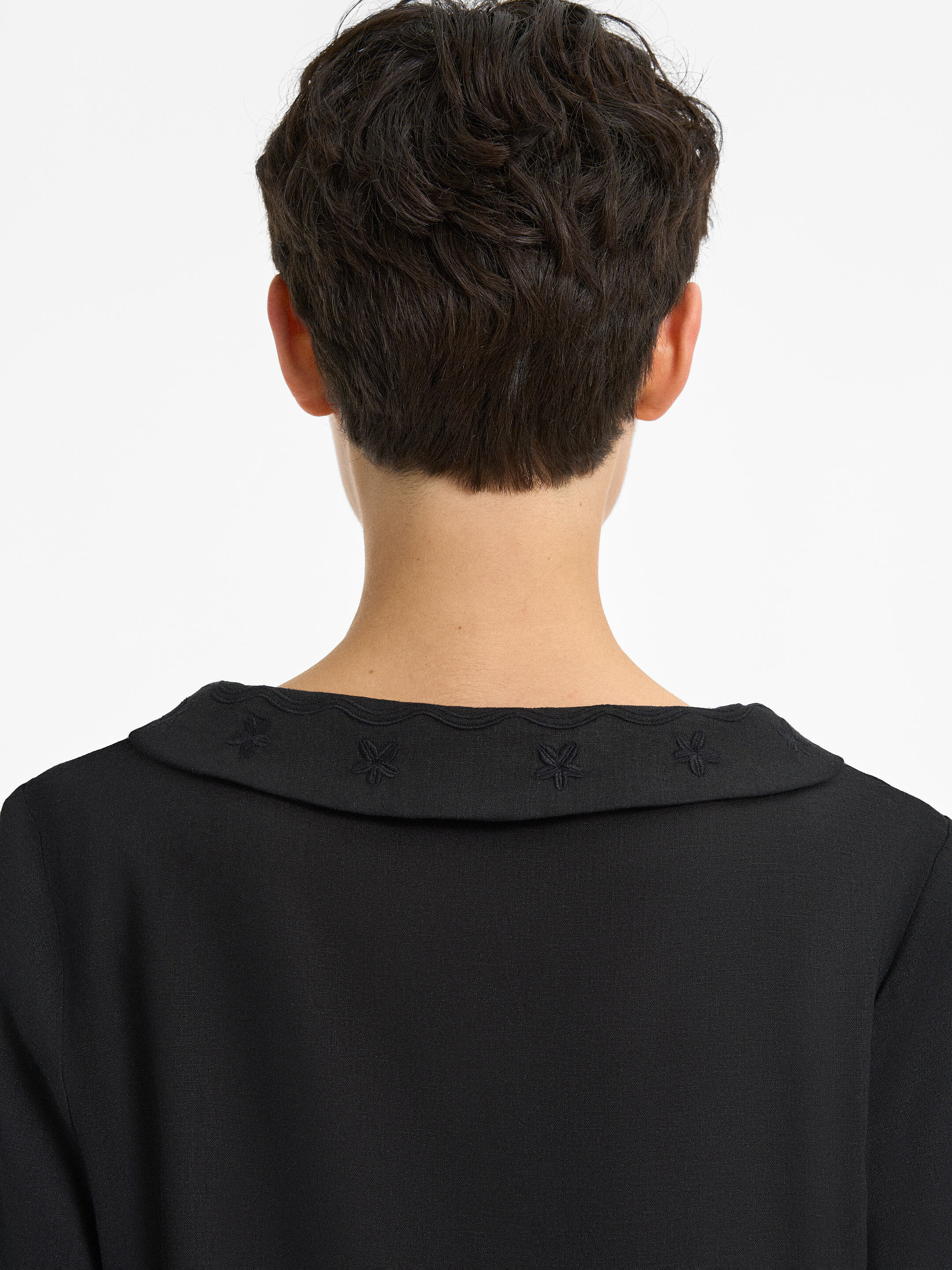 “Zahrava” Black Top choose