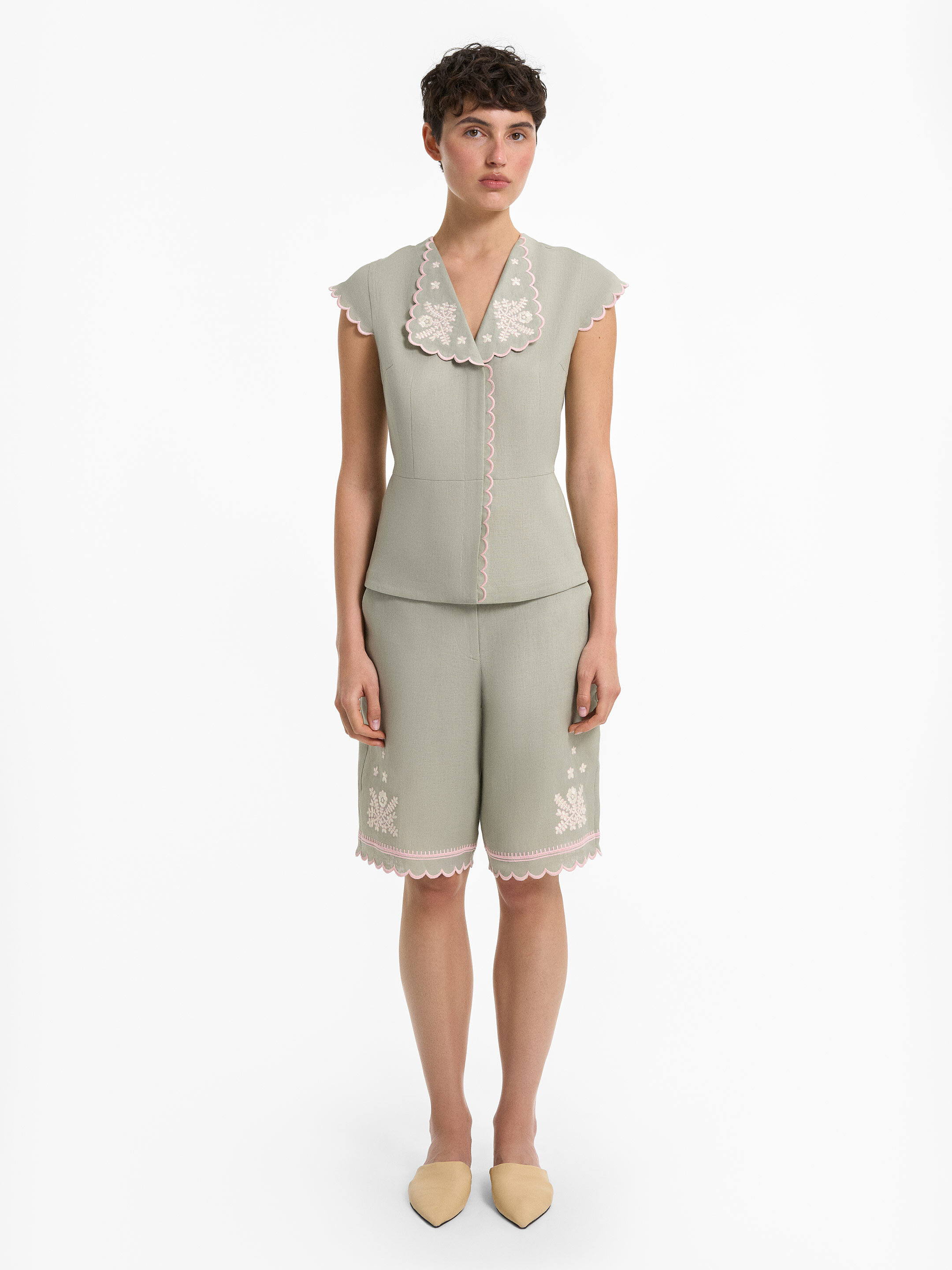 “Tala” Light Green Shorts photo