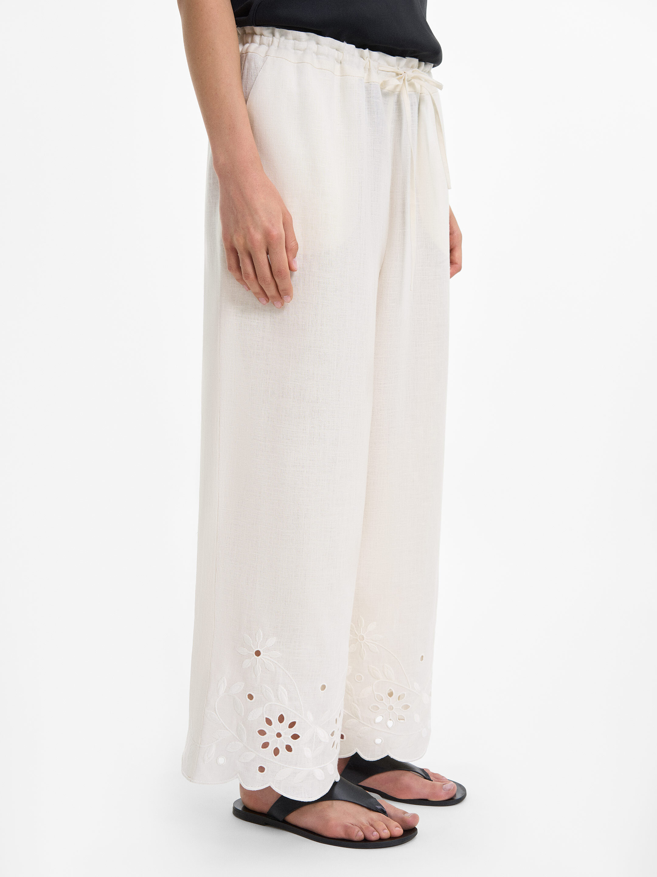 “Vtikha” Milk Trousers in Ukraine