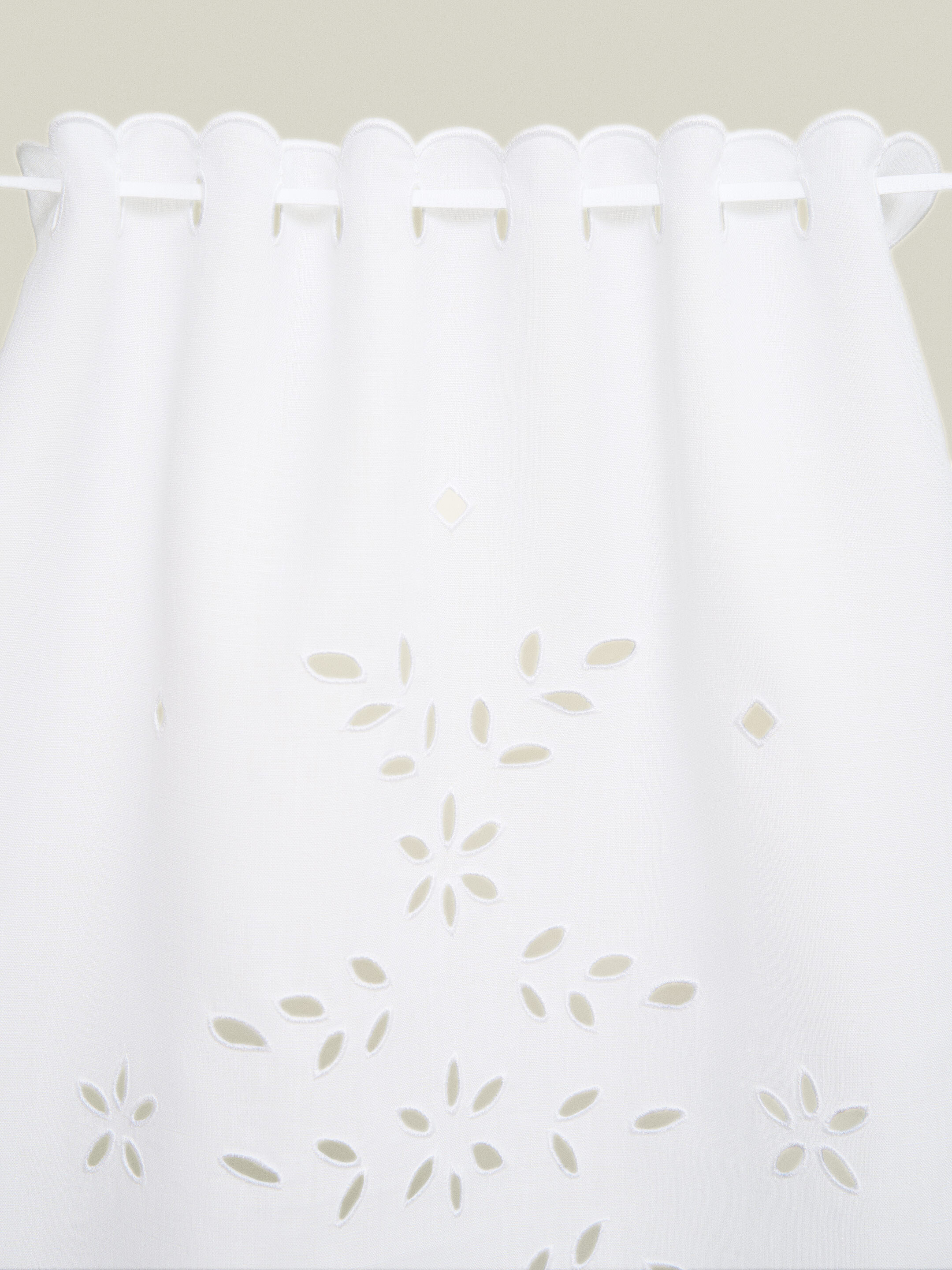 "Leskit" Multi-Way Apron & Curtain photo