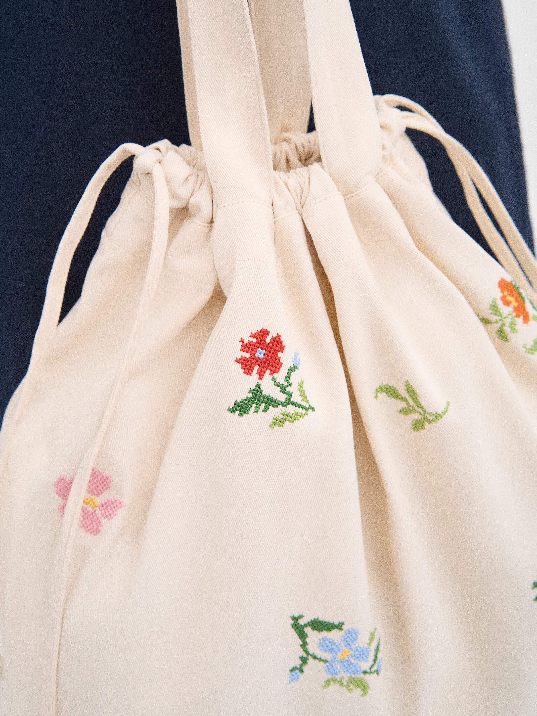 “Chichka” Shopper Bag in Ukraine
