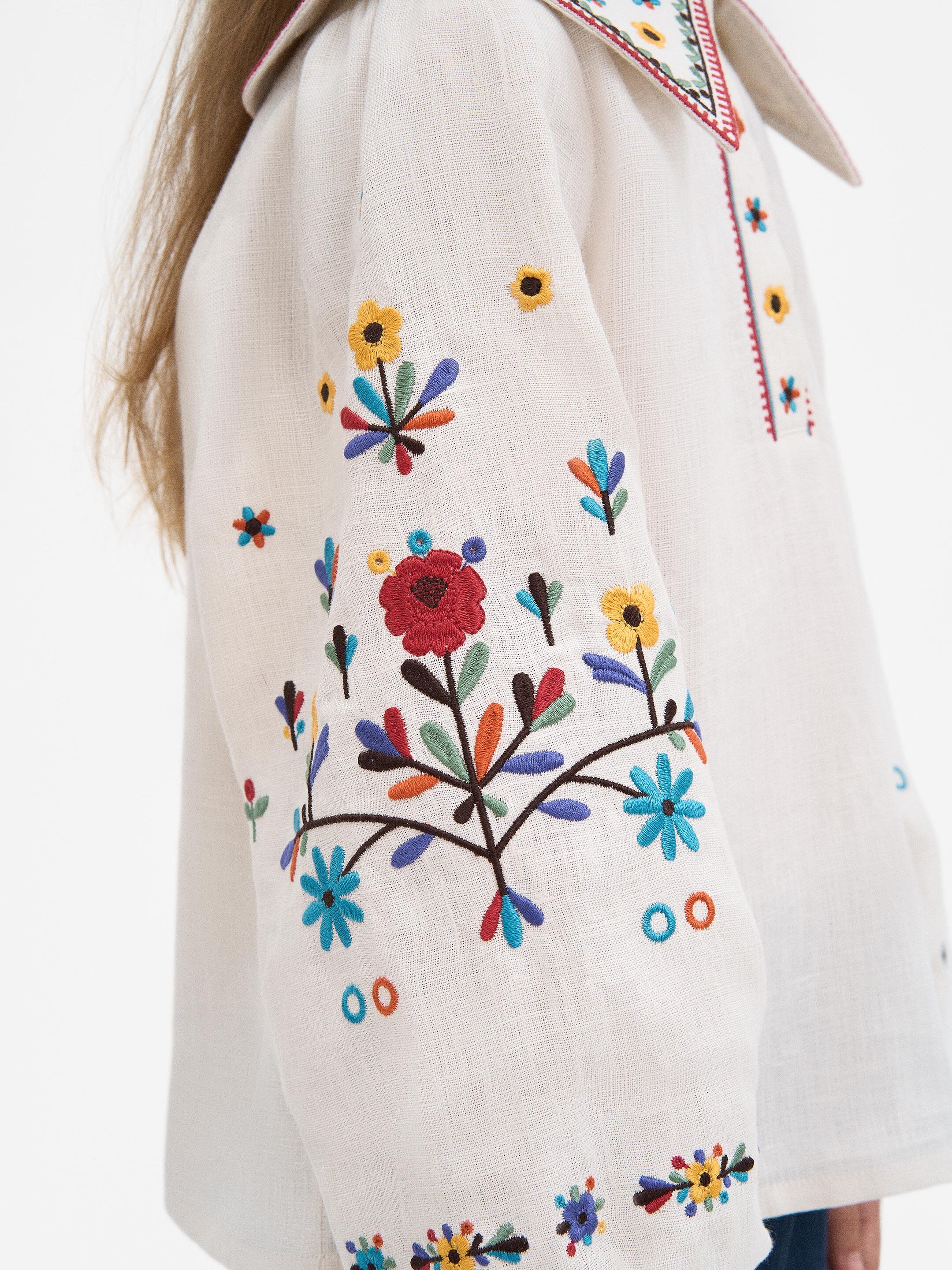 “Yasochka” milk-colored shirt for girls photo