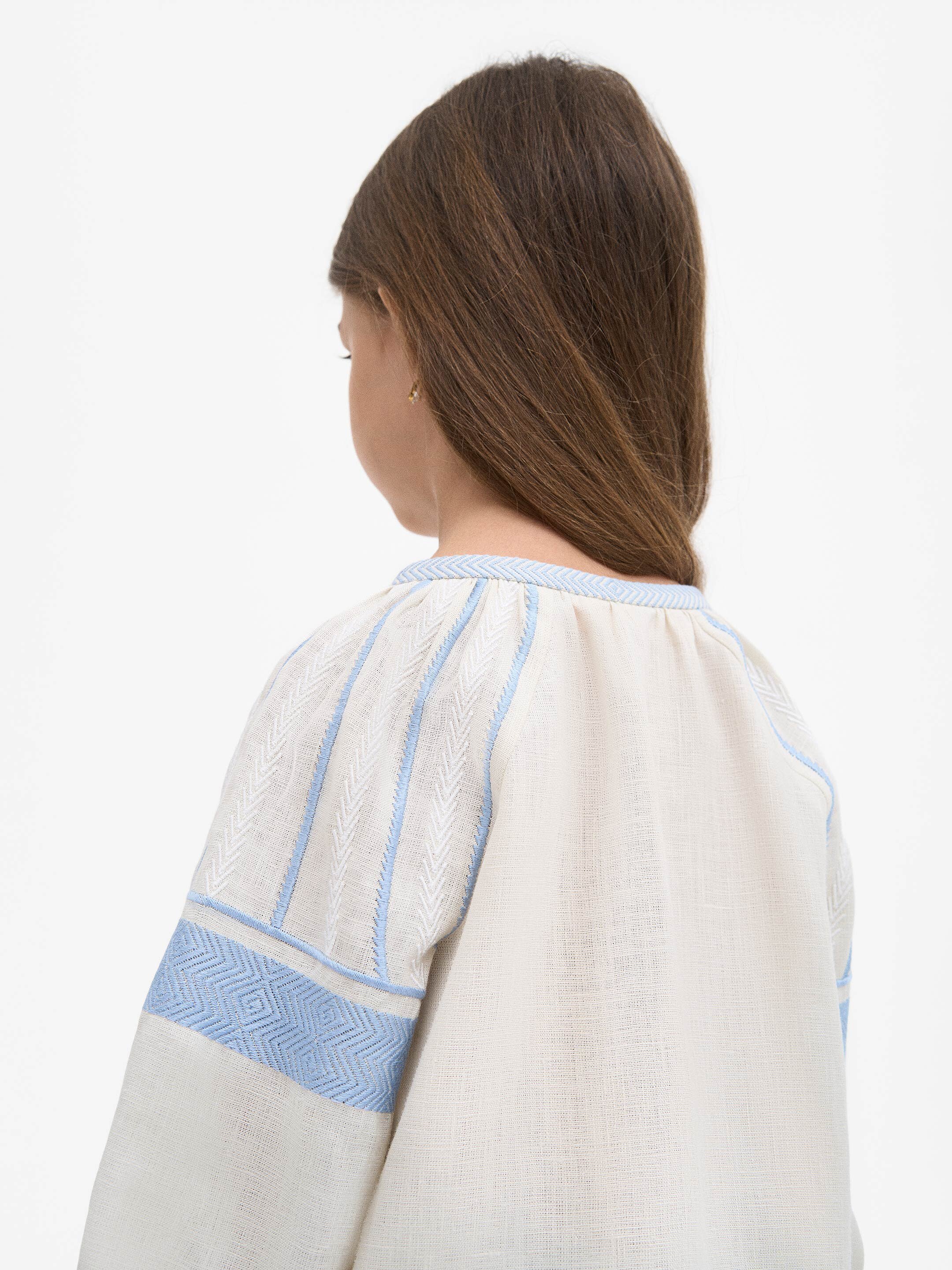 “Mizyn” milk-colored shirt for girls choose