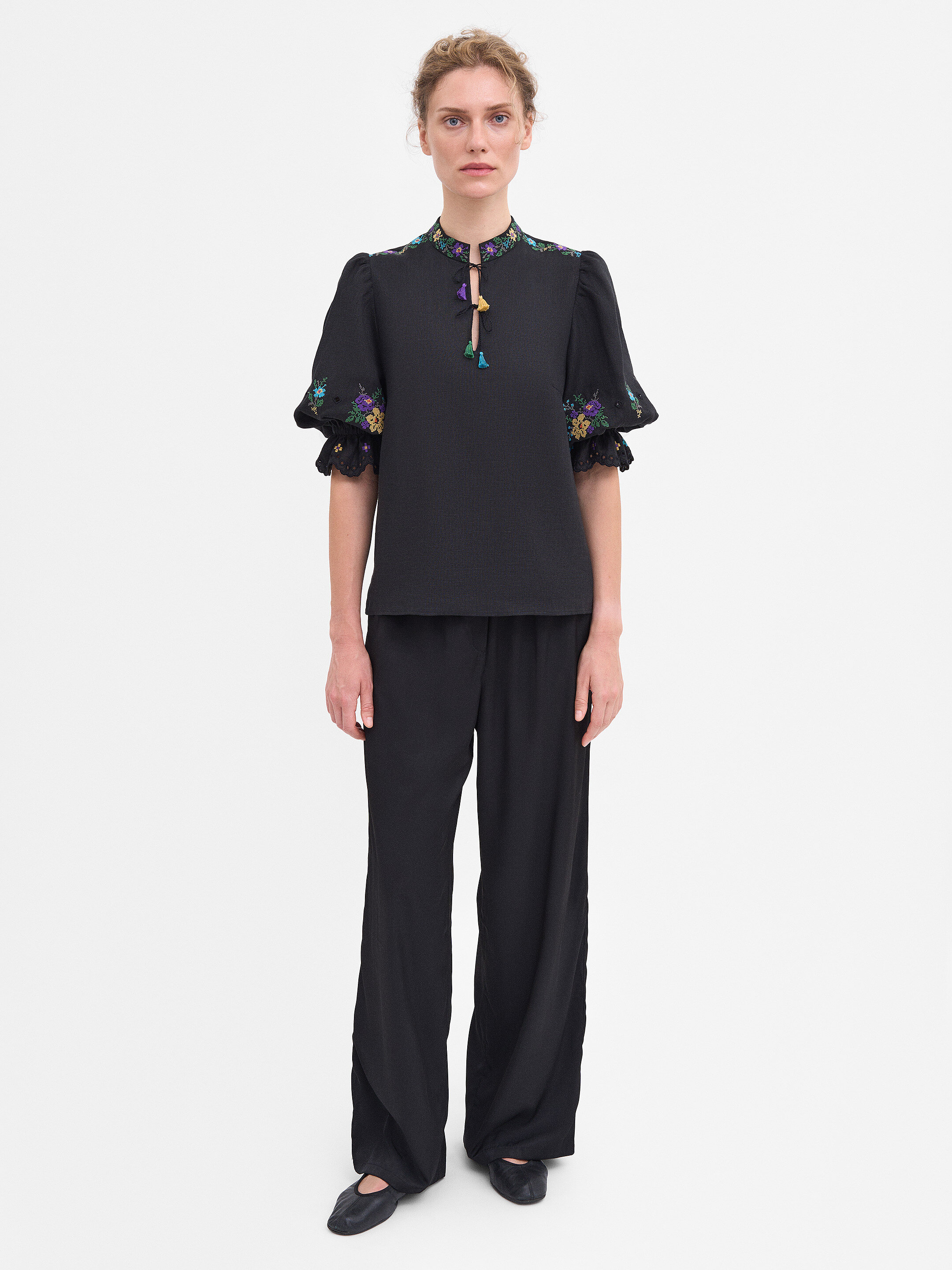 “Vesnoviy” black short-sleeved blouse cheap