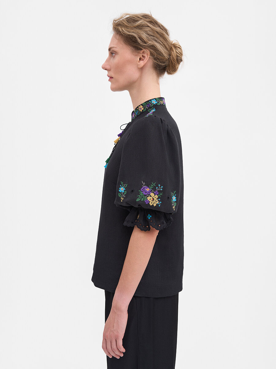 “Vesnoviy” black short-sleeved blouse [0]