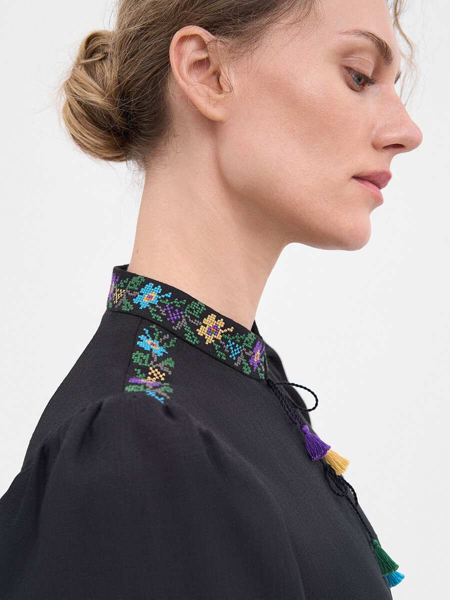 “Vesnoviy” black short-sleeved blouse [0]