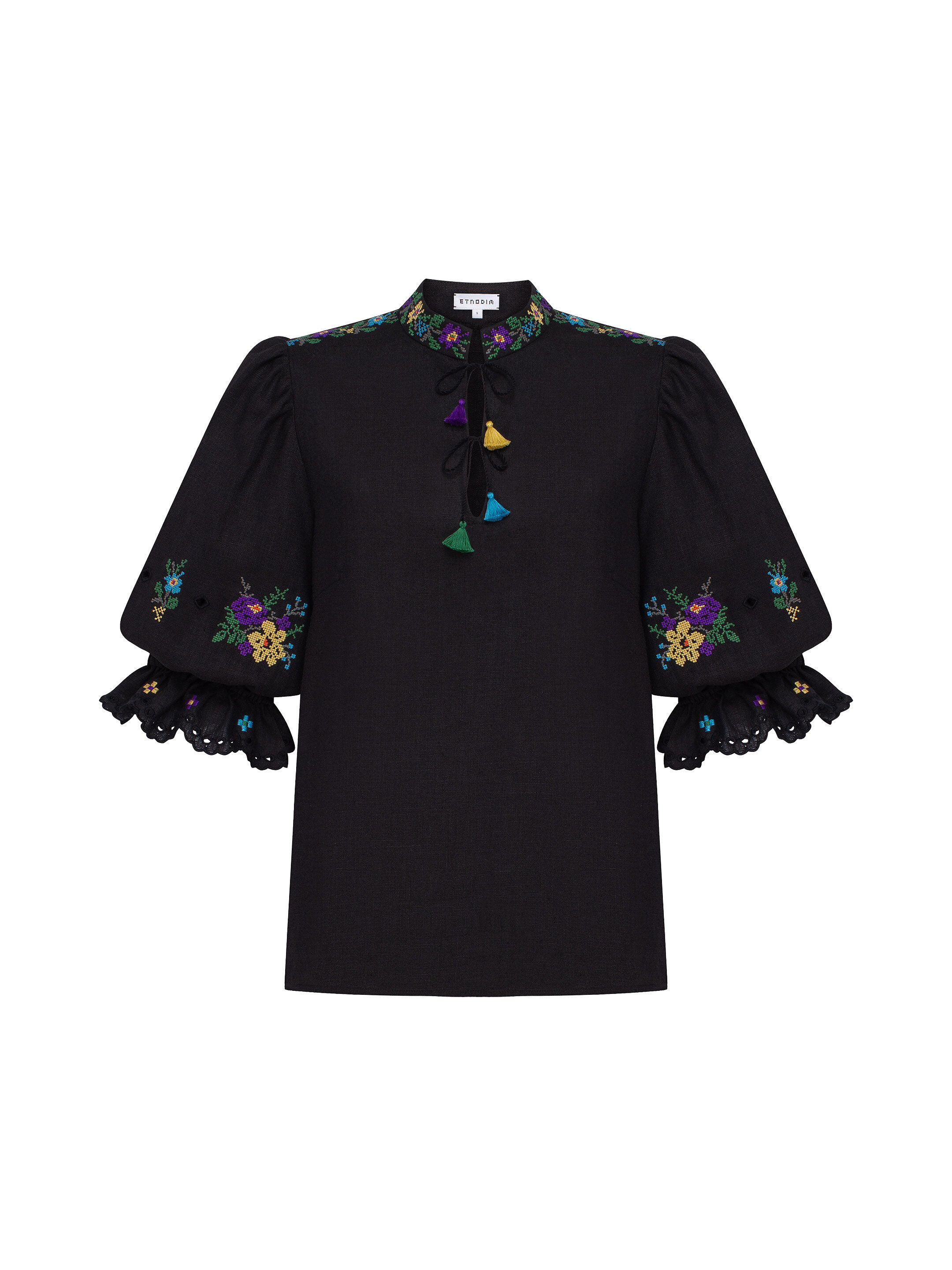 “Vesnoviy” black short-sleeved blouse sizes