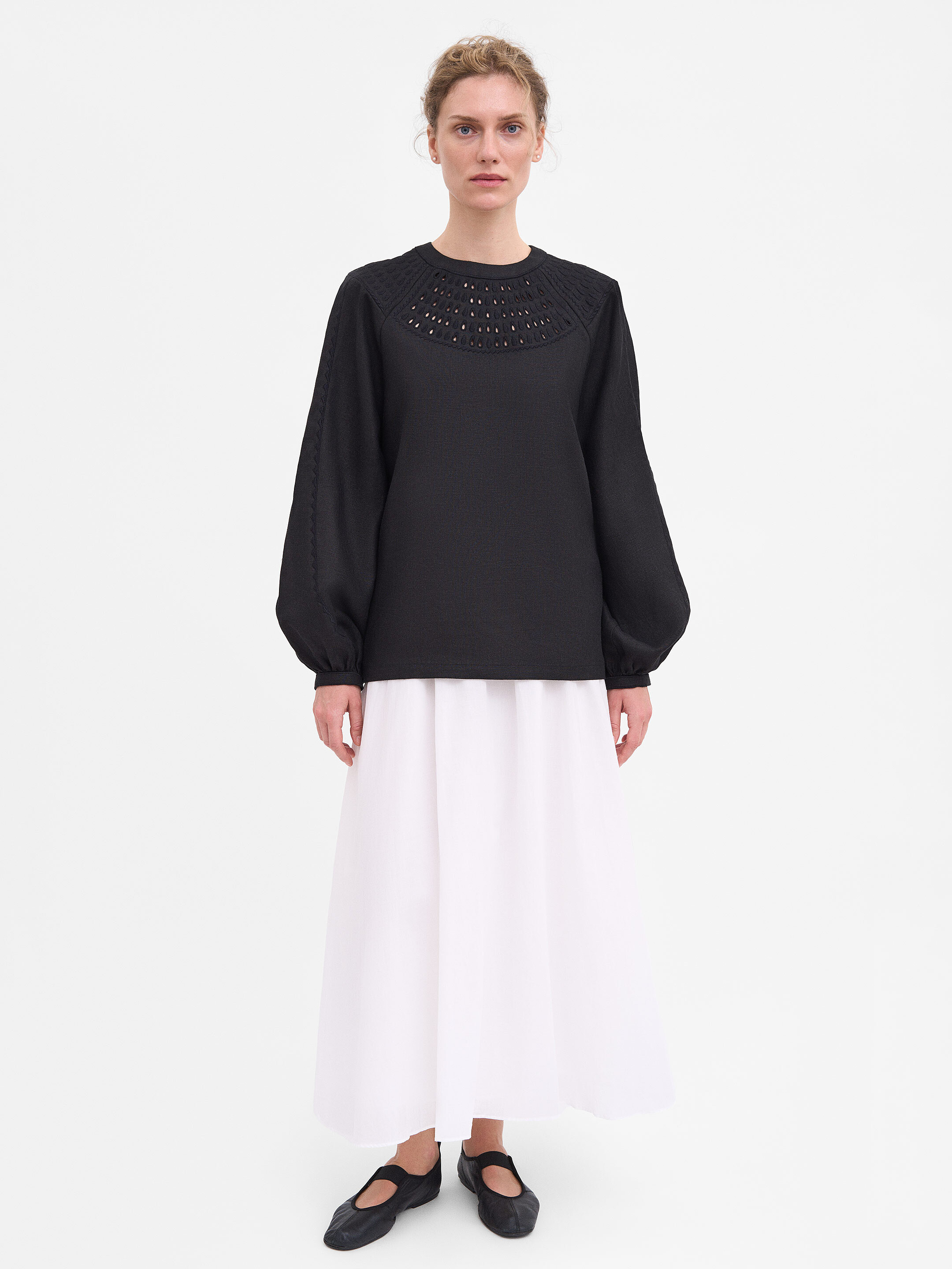 Black Linen "Oserdya" Shirt in Ukraine