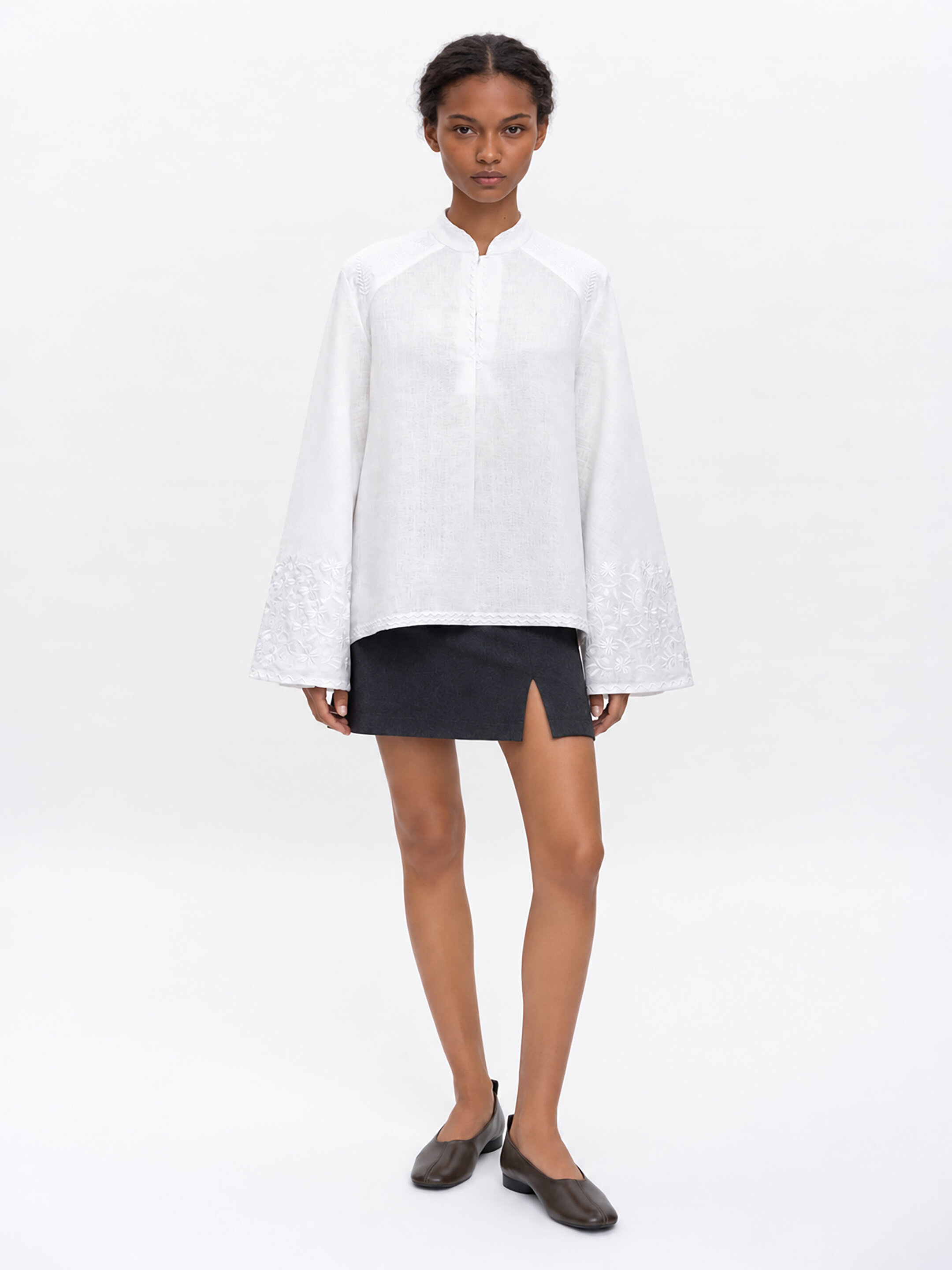 Linen blouse with wide sleeves and matching embroidery Teren Mono Buy